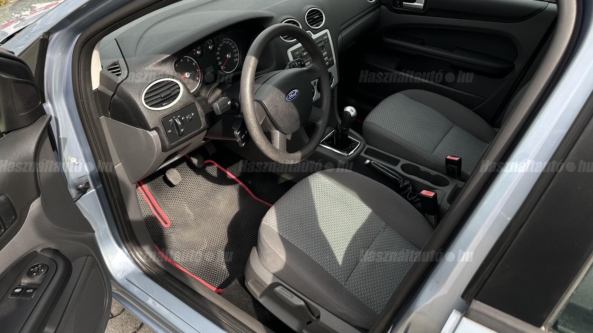 FORD FOCUS 1.6 Trend