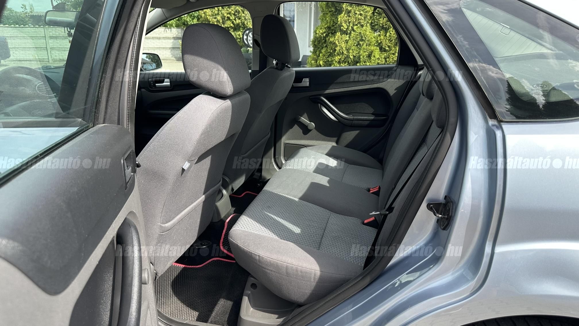FORD FOCUS 1.6 Trend