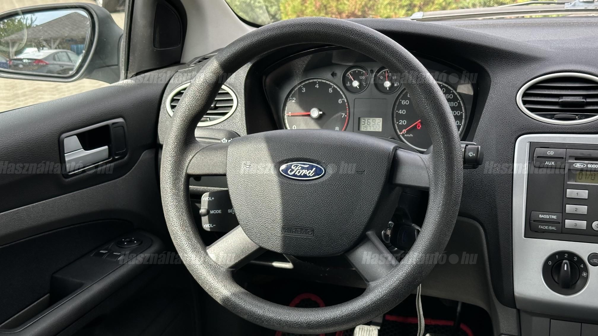 FORD FOCUS 1.6 Trend