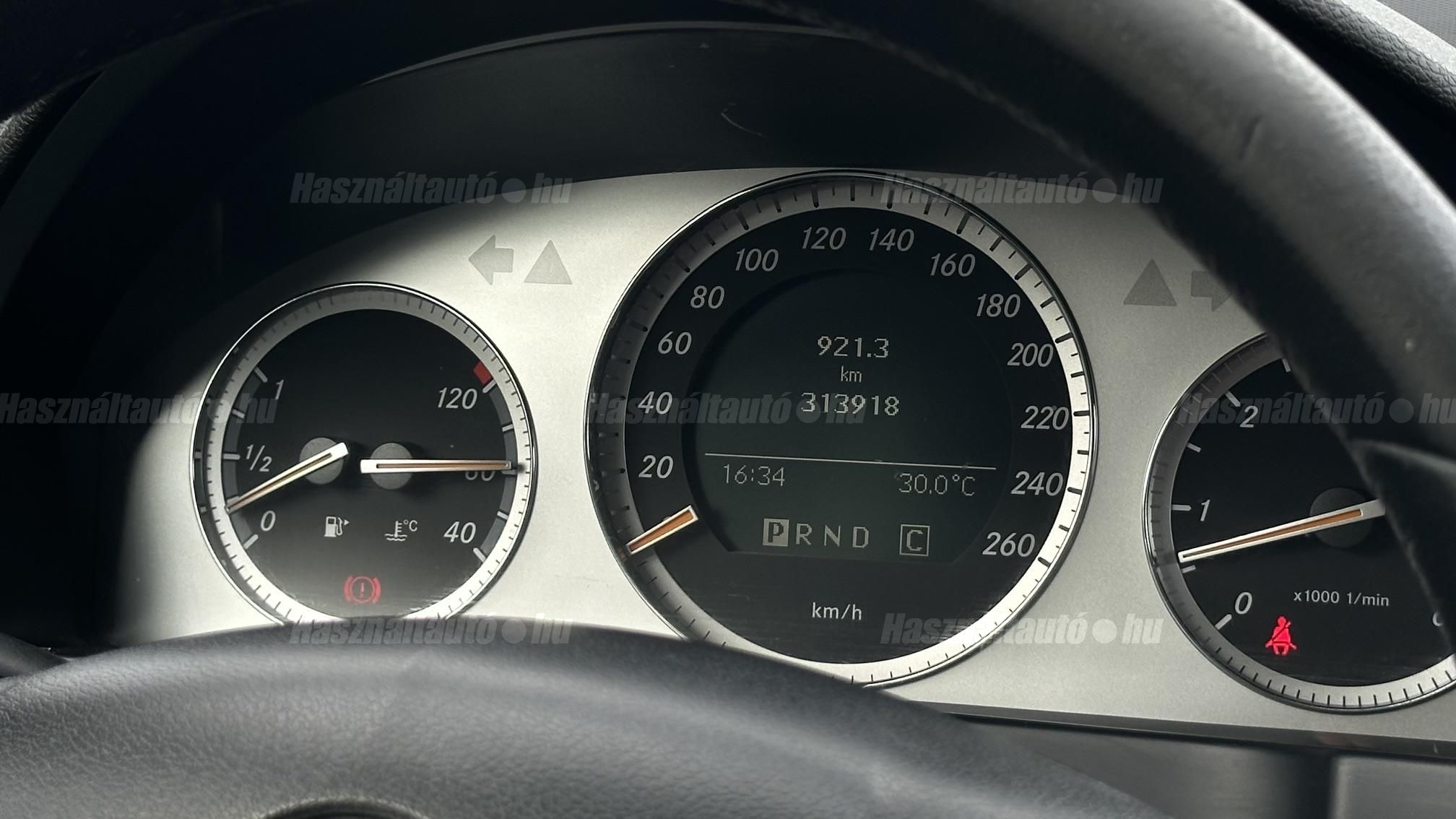 MERCEDES-BENZ C-OSZTÁLY C 320 CDI Avantgarde (Automata)