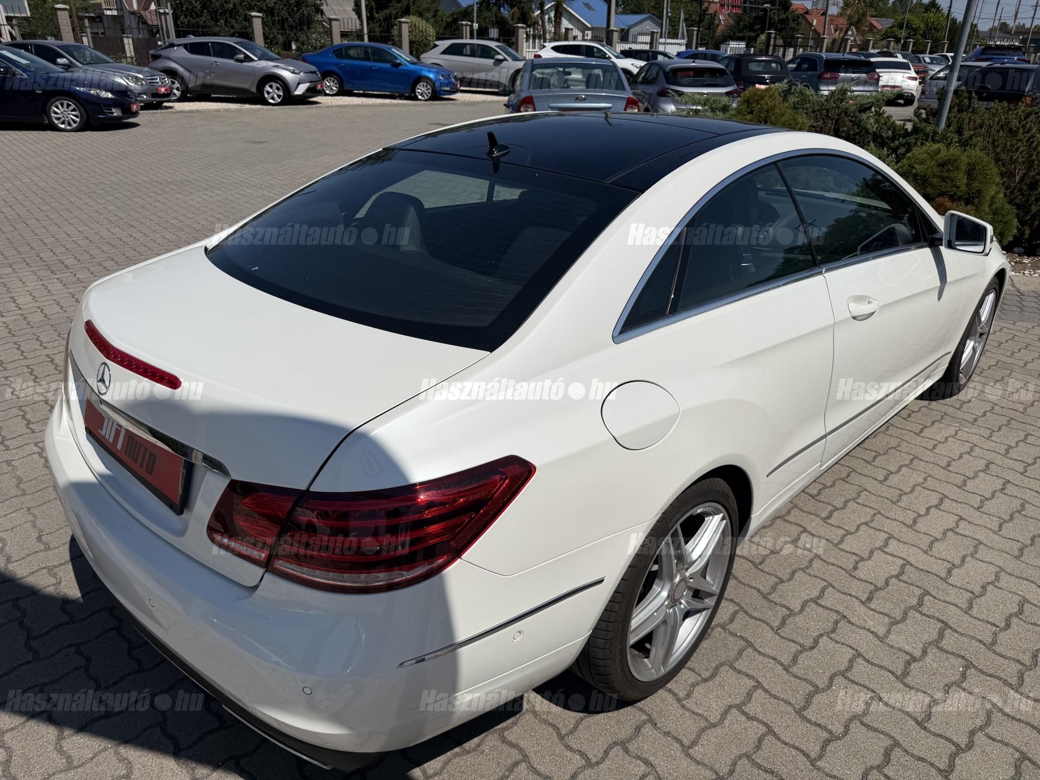 MERCEDES-BENZ E 200 CGI BlueEFFICIENCY Avantgarde 7G-TRONIC