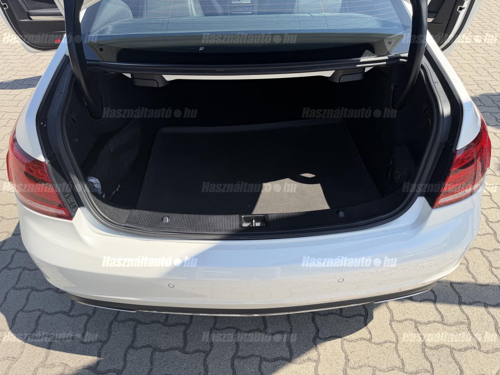 MERCEDES-BENZ E 200 CGI BlueEFFICIENCY Avantgarde 7G-TRONIC