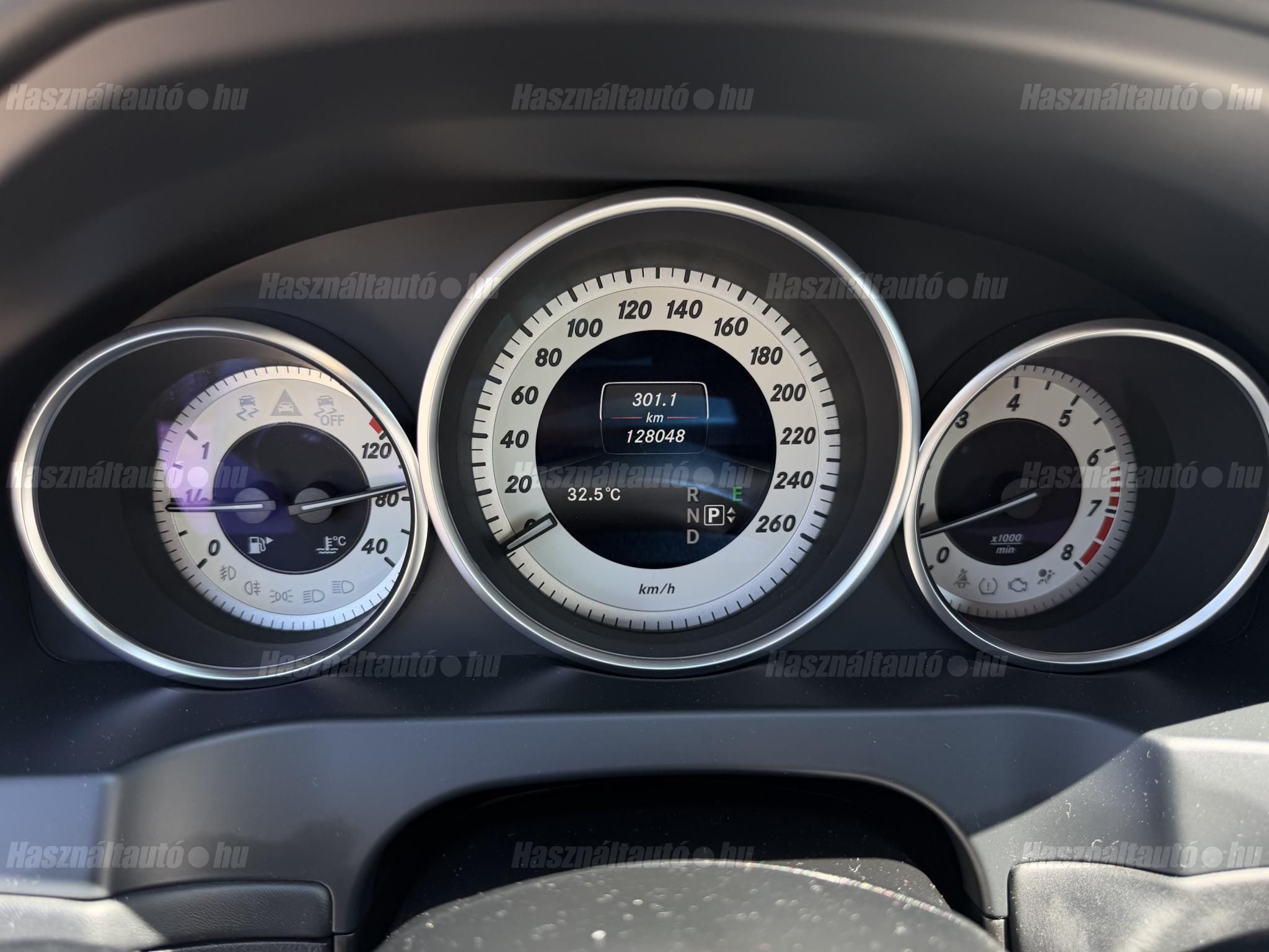 MERCEDES-BENZ E 200 CGI BlueEFFICIENCY Avantgarde 7G-TRONIC