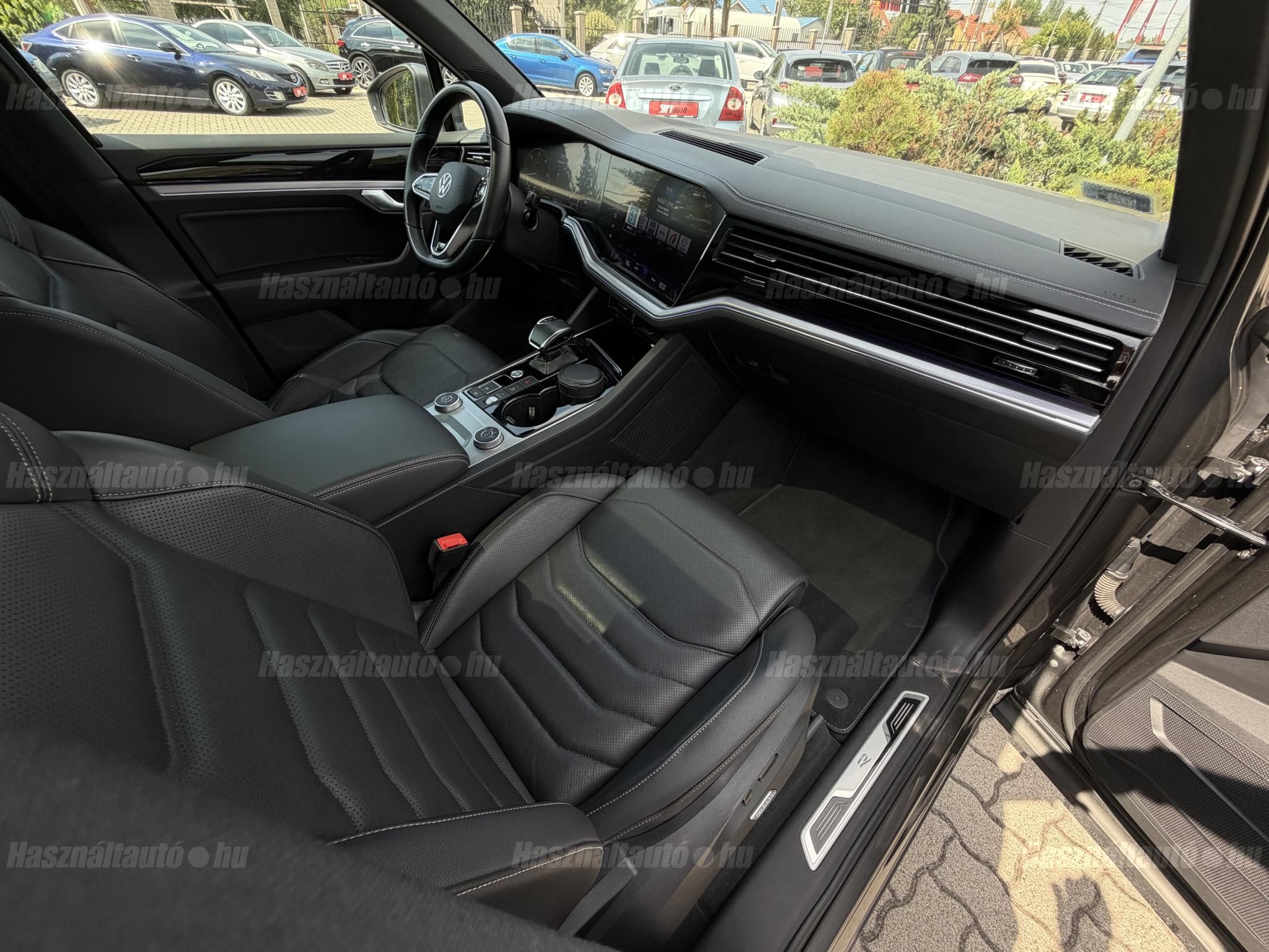 VOLKSWAGEN TOUAREG 3.0 V6 TDI R-Line Tiptronic ic