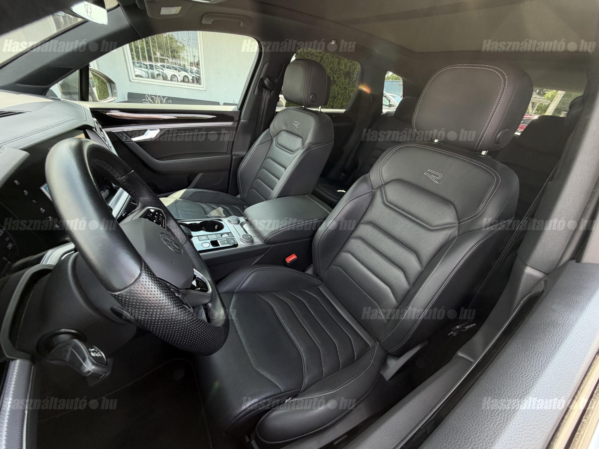 VOLKSWAGEN TOUAREG 3.0 V6 TDI R-Line Tiptronic ic