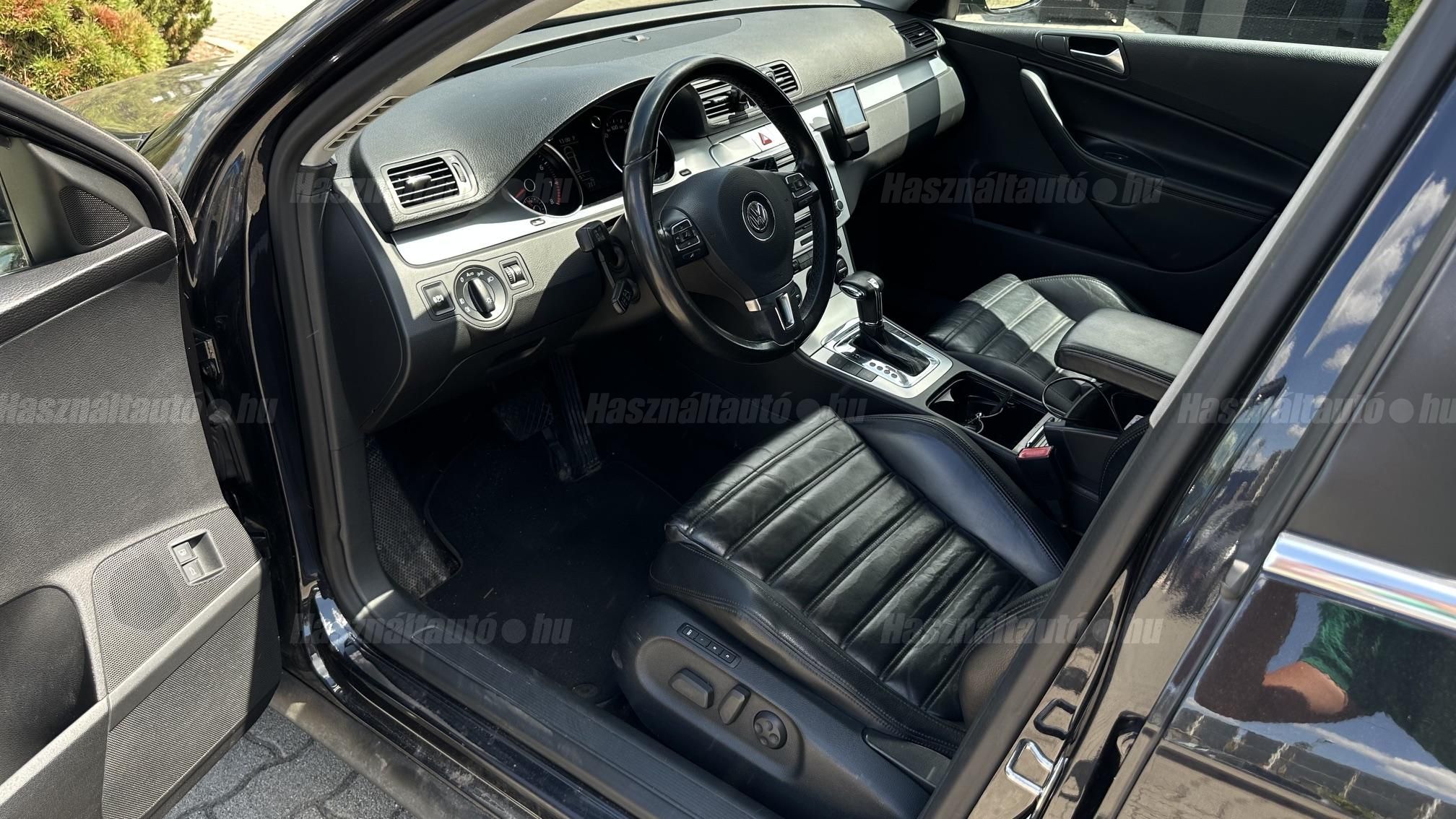 VOLKSWAGEN PASSAT Variant 3.2 V6 FSI Sportline 4Motion DSG