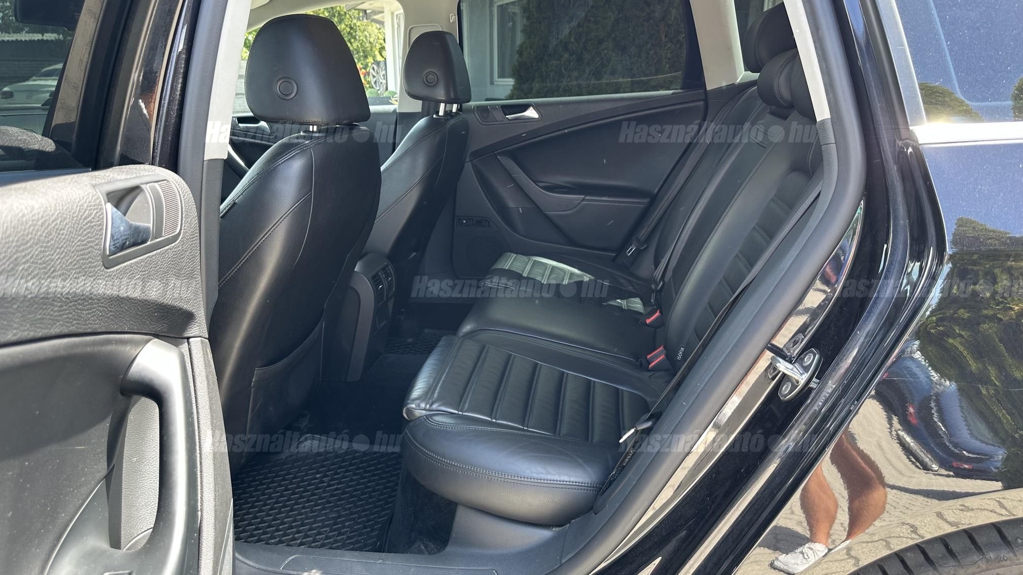 VOLKSWAGEN PASSAT Variant 3.2 V6 FSI Sportline 4Motion DSG