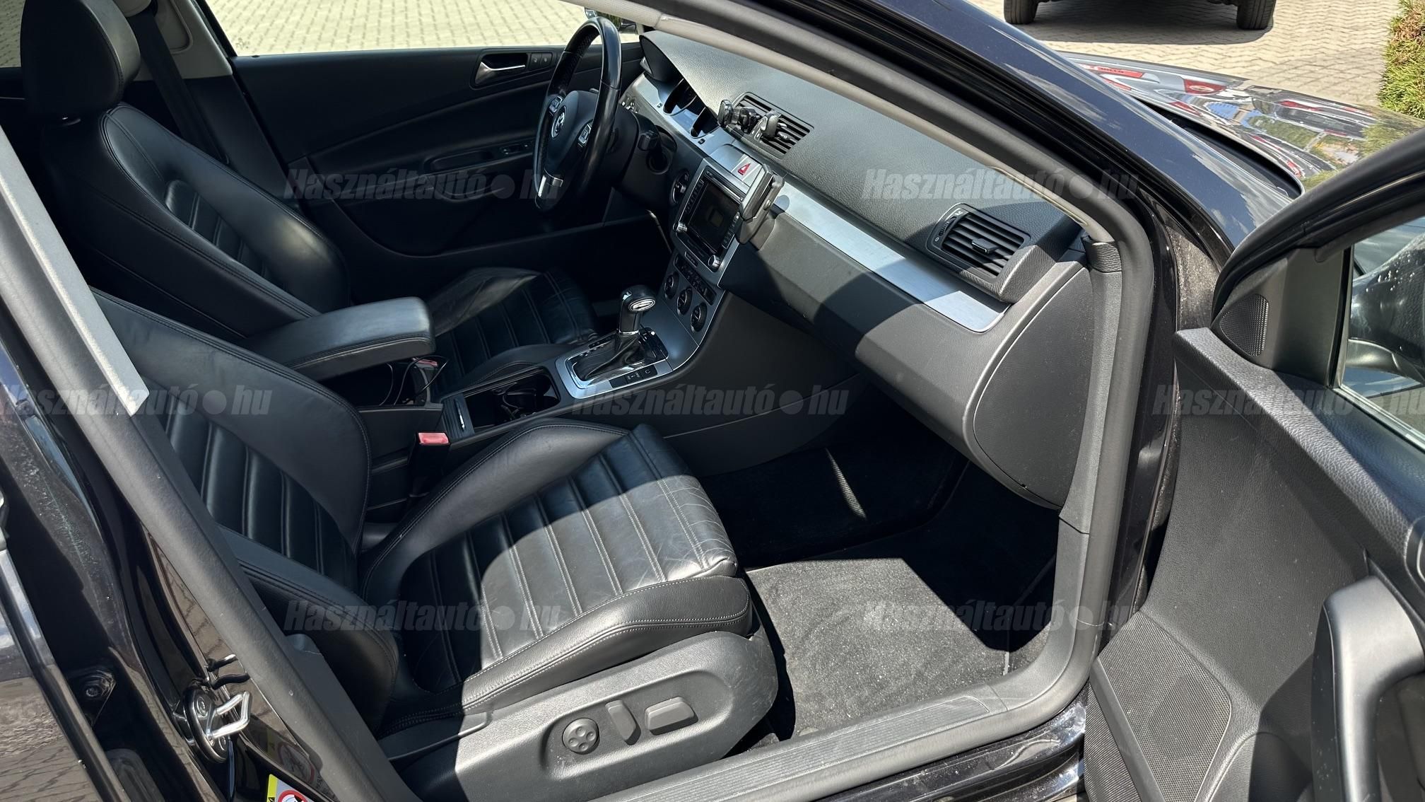 VOLKSWAGEN PASSAT Variant 3.2 V6 FSI Sportline 4Motion DSG