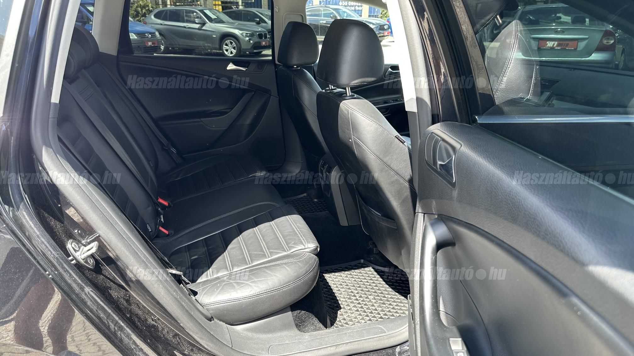VOLKSWAGEN PASSAT Variant 3.2 V6 FSI Sportline 4Motion DSG