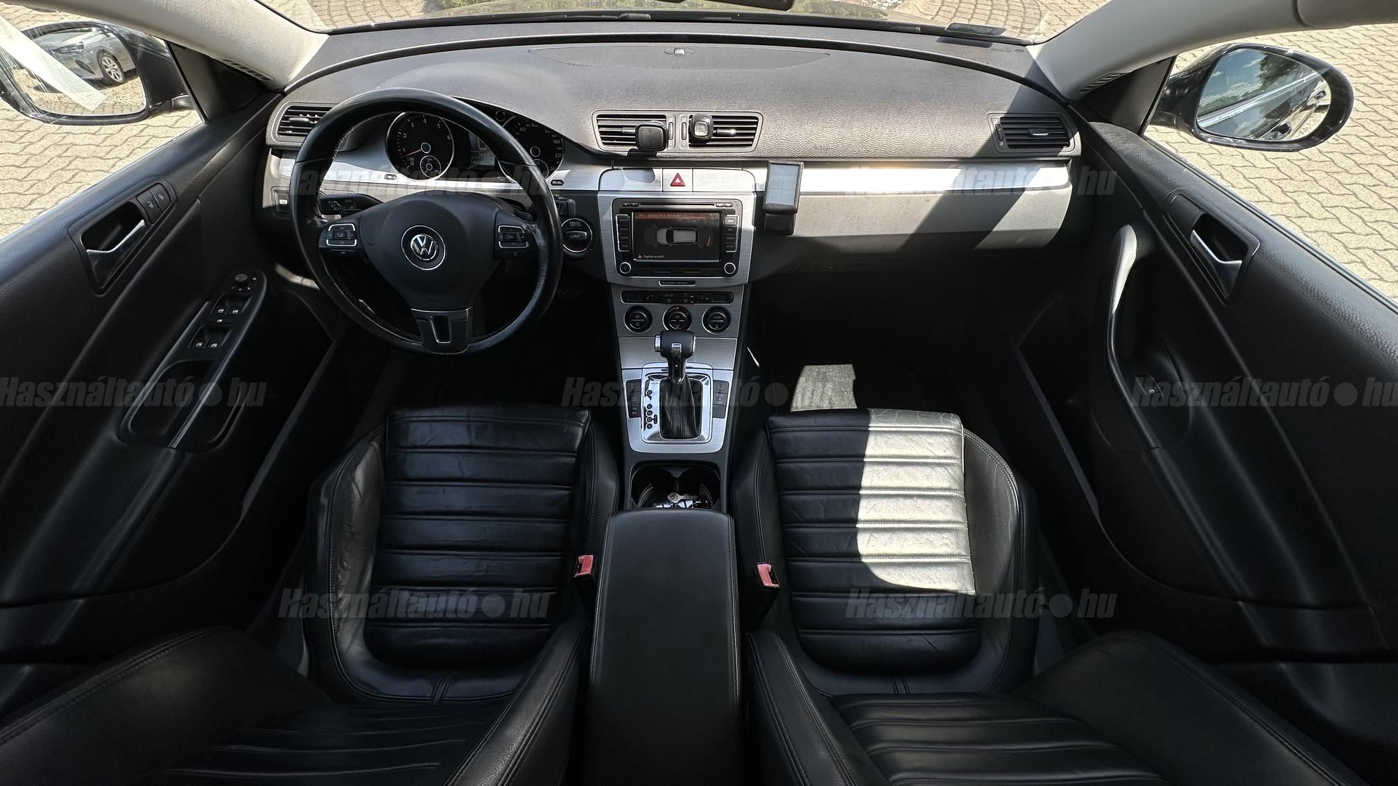 VOLKSWAGEN PASSAT Variant 3.2 V6 FSI Sportline 4Motion DSG