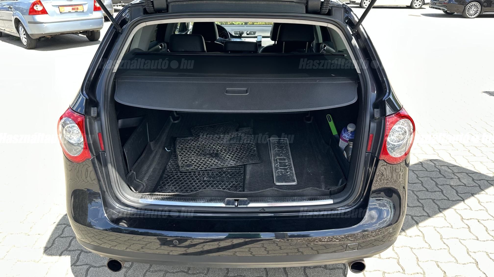 VOLKSWAGEN PASSAT Variant 3.2 V6 FSI Sportline 4Motion DSG