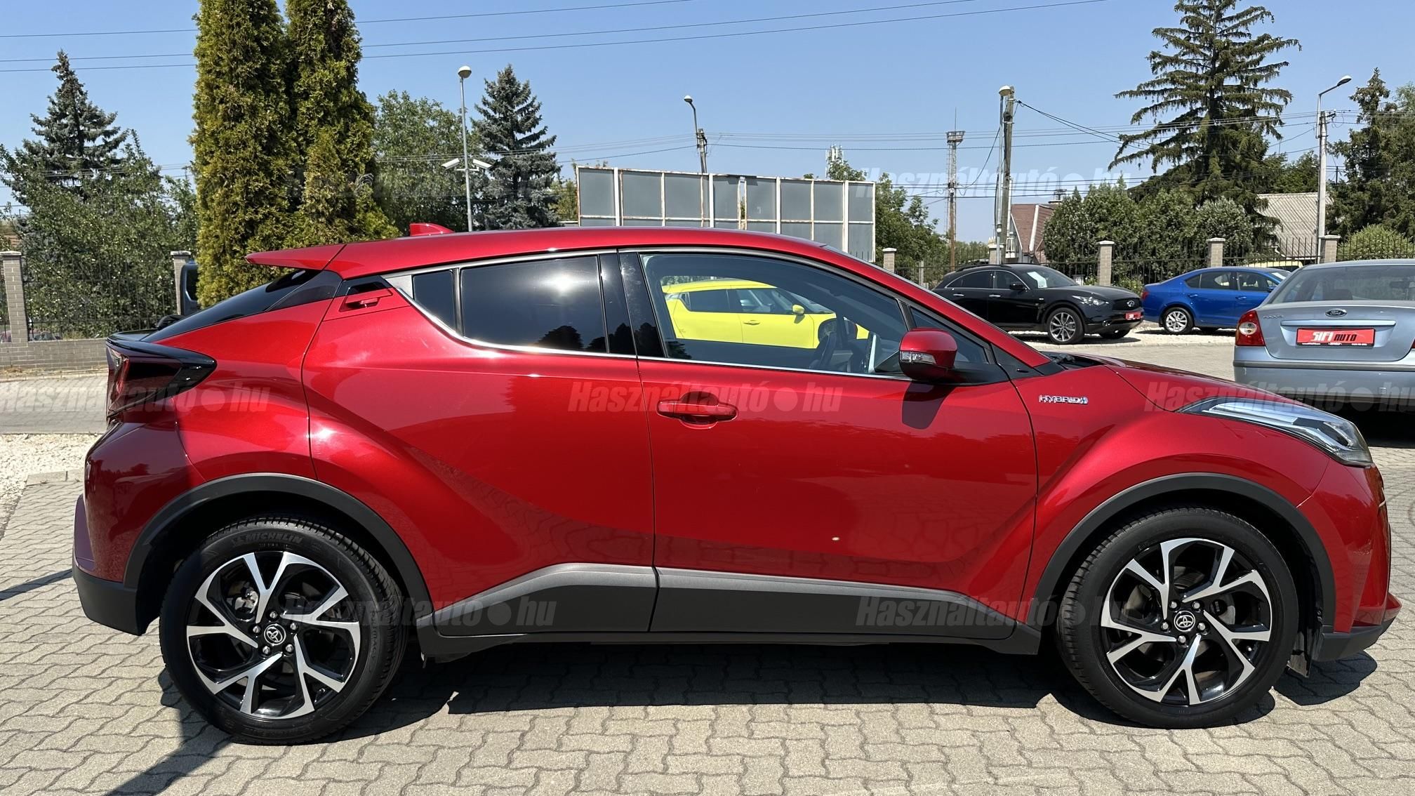 TOYOTA C-HR 1.8 Hybrid Comfort Business e-CVT