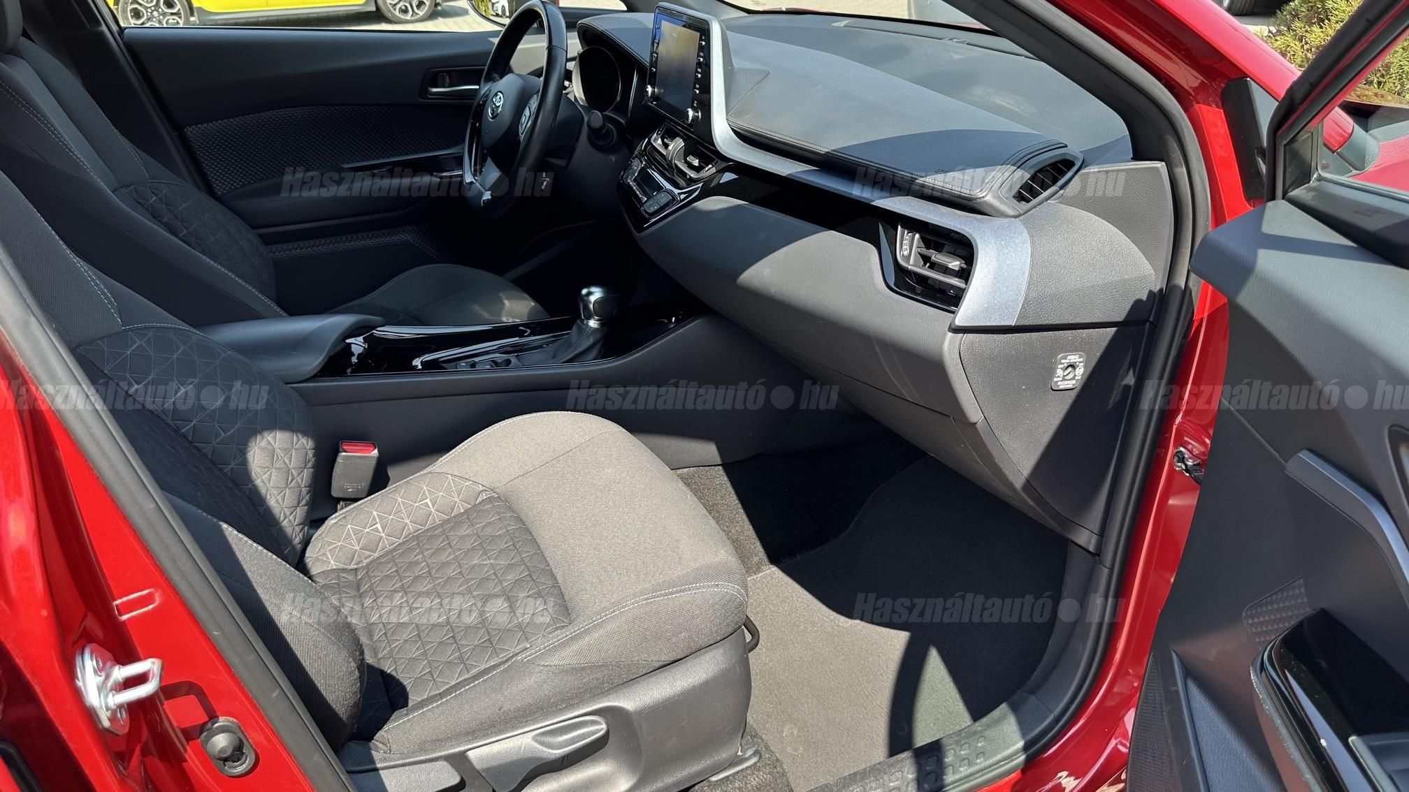 TOYOTA C-HR 1.8 Hybrid Comfort Business e-CVT