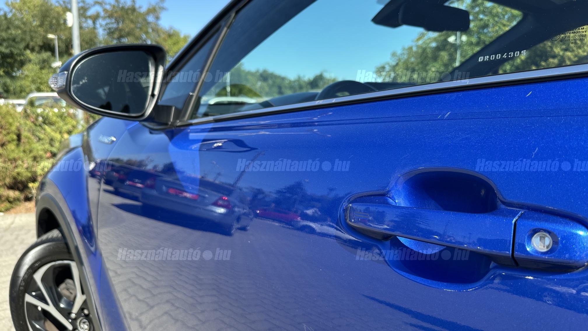 TOYOTA C-HR 1.8 Hybrid Dynamic Comfort e-CVT
