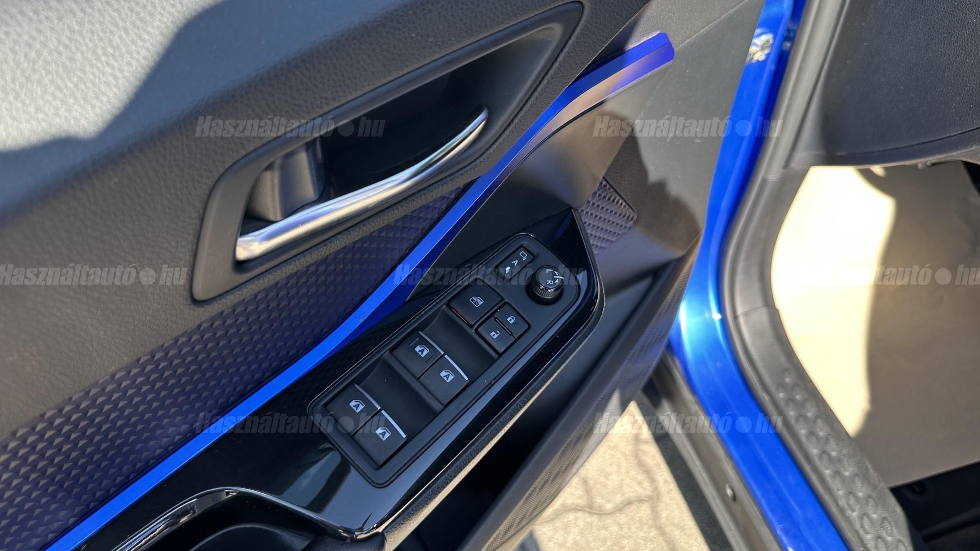 TOYOTA C-HR 1.8 Hybrid Dynamic Comfort e-CVT