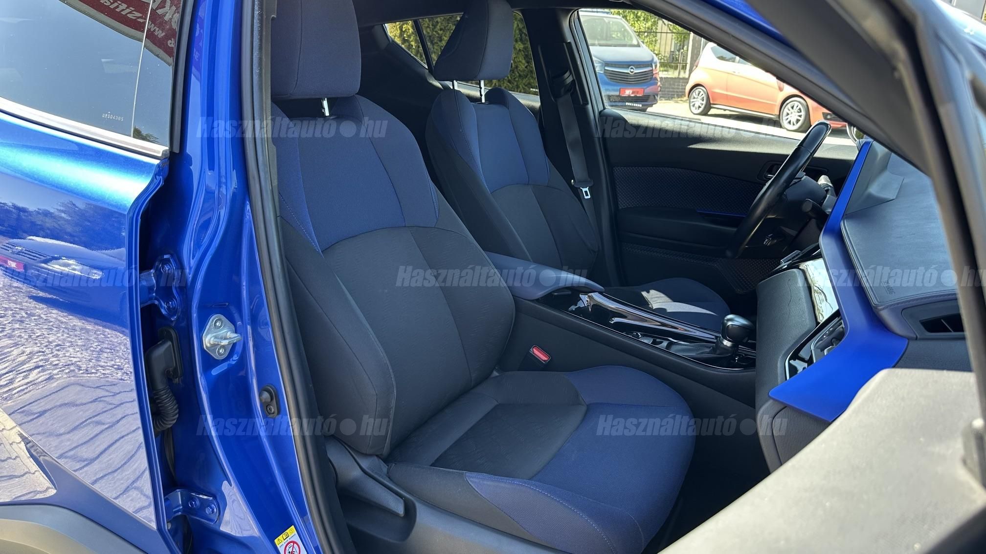 TOYOTA C-HR 1.8 Hybrid Dynamic Comfort e-CVT