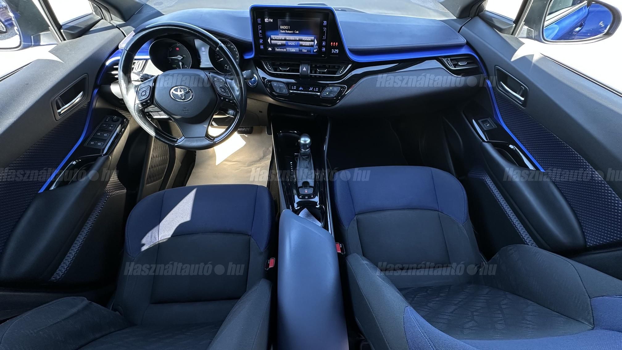 TOYOTA C-HR 1.8 Hybrid Dynamic Comfort e-CVT
