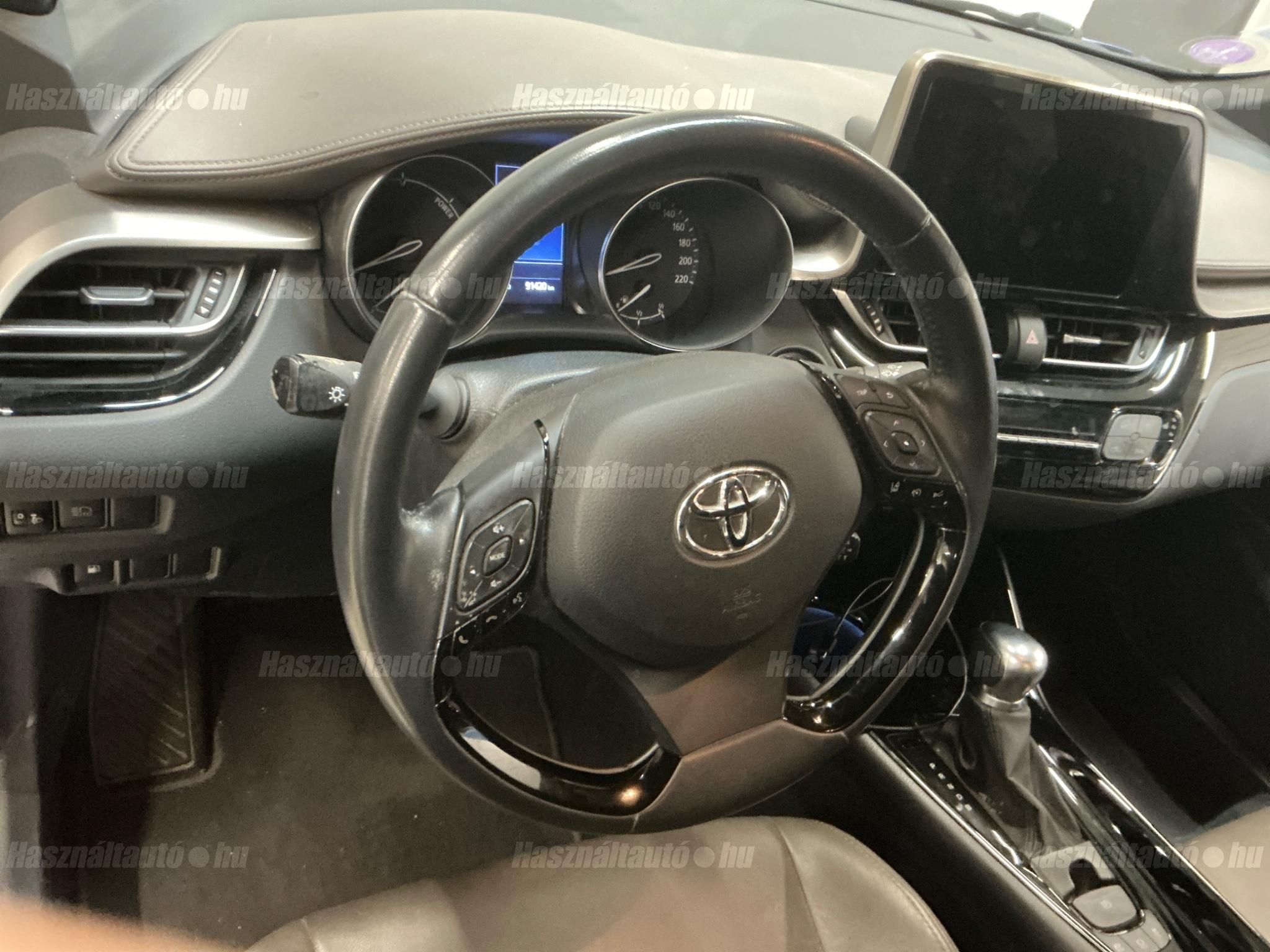 TOYOTA C-HR 1.8 Hybrid Executive Tech VIP e-CVT