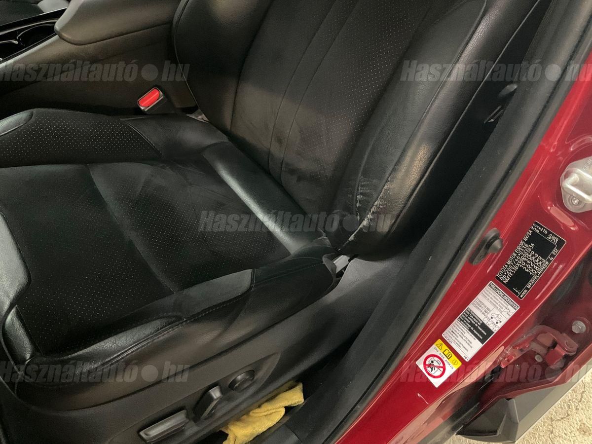 TOYOTA C-HR 2.0 Hybrid Premiere Edition e-CVT