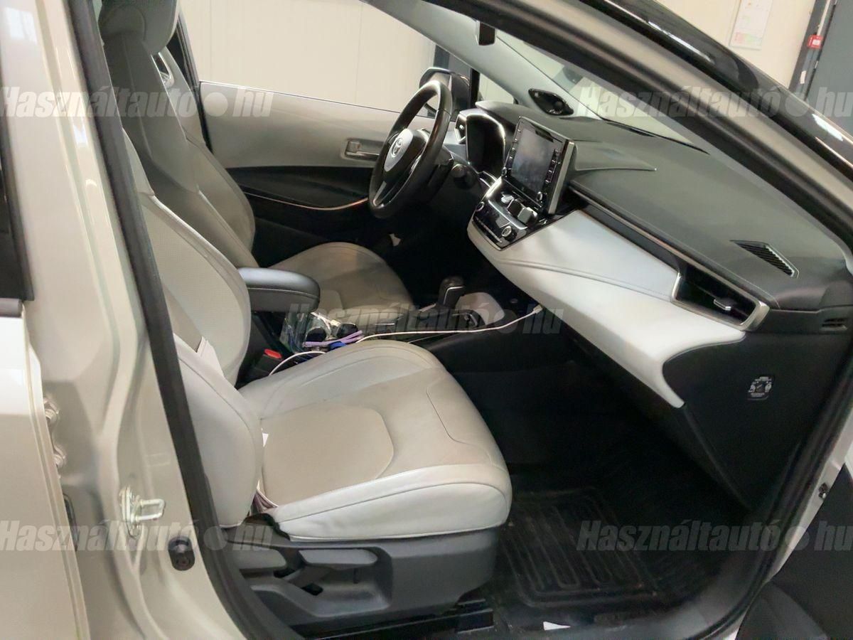 TOYOTA COROLLA Touring Sports 2.0 Hybrid Selection e-CVT