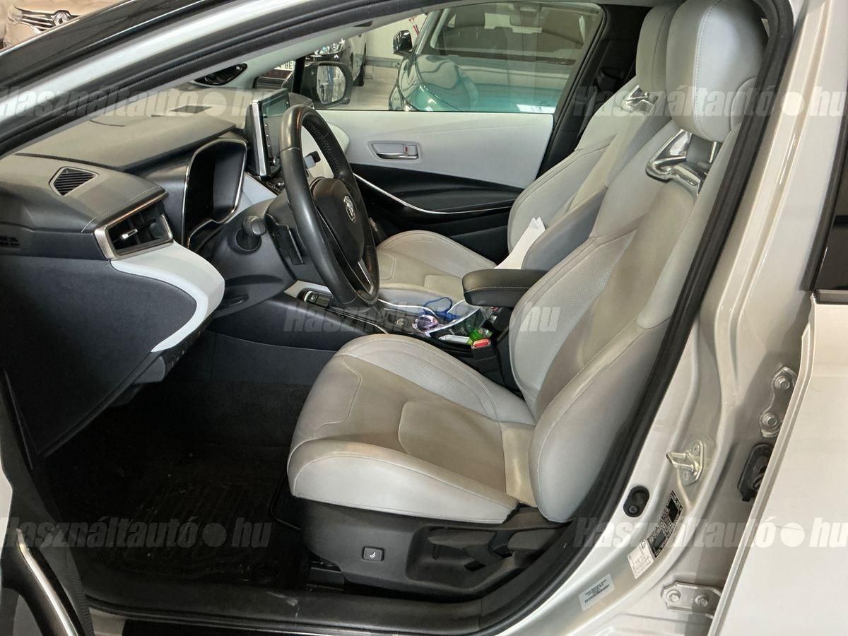 TOYOTA COROLLA Touring Sports 2.0 Hybrid Selection e-CVT