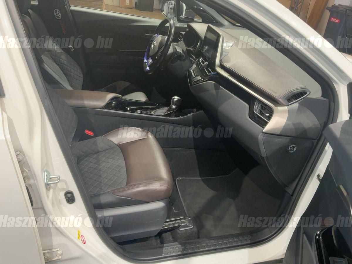 TOYOTA C-HR 1.8 Hybrid Executive LED e-CVT