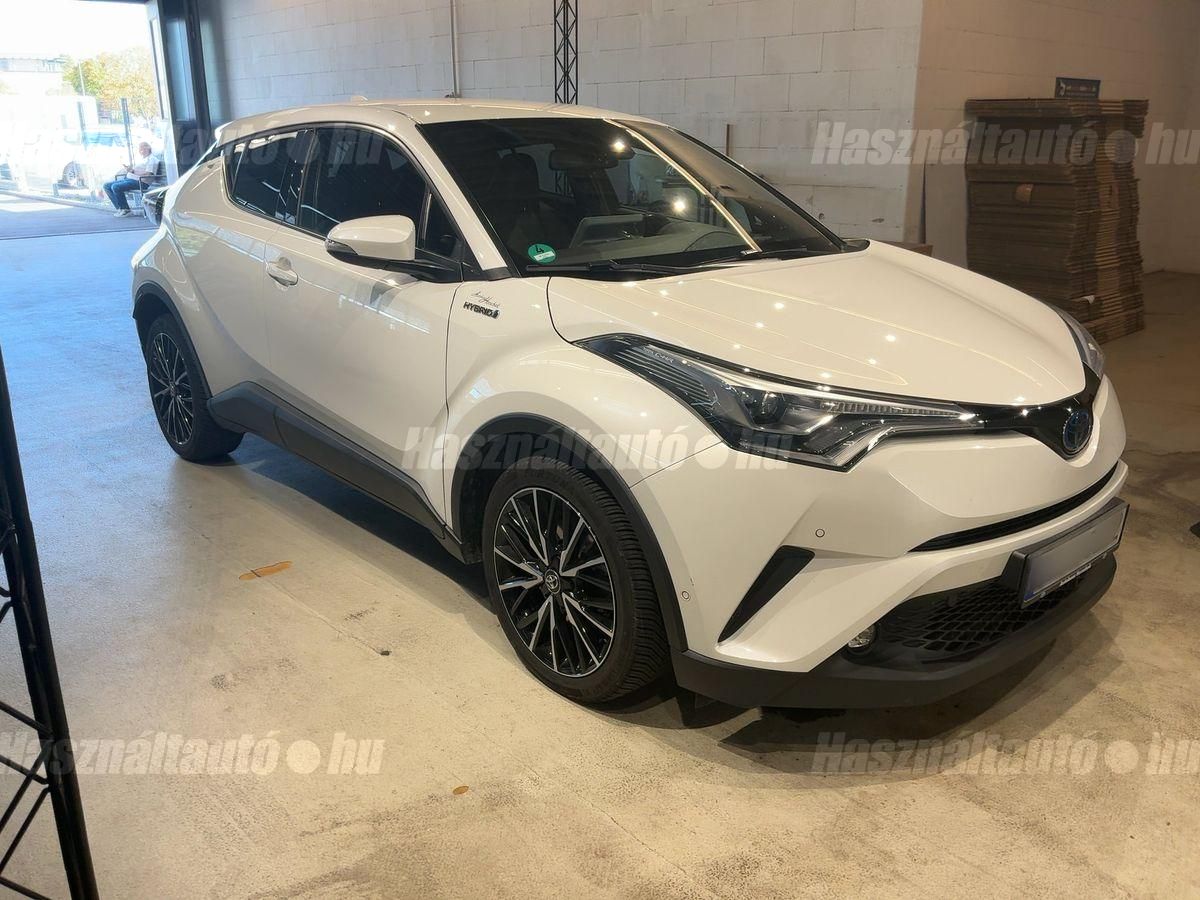 TOYOTA C-HR 1.8 Hybrid Executive LED e-CVT