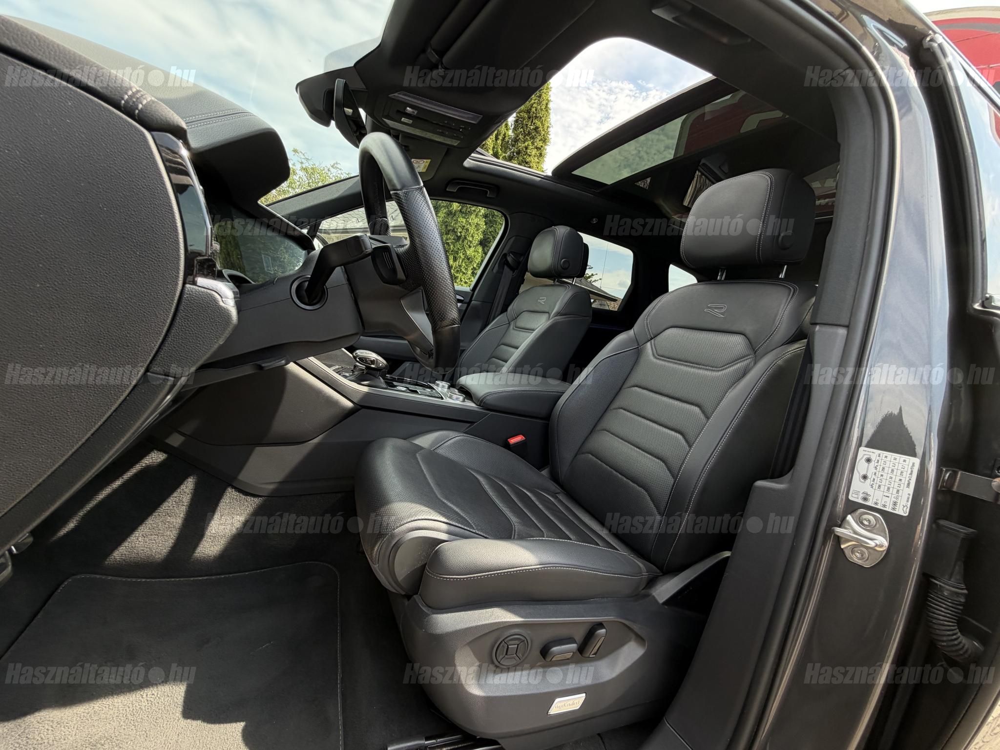 VOLKSWAGEN TOUAREG 3.0 V6 TDI R-Line Tiptronic ic