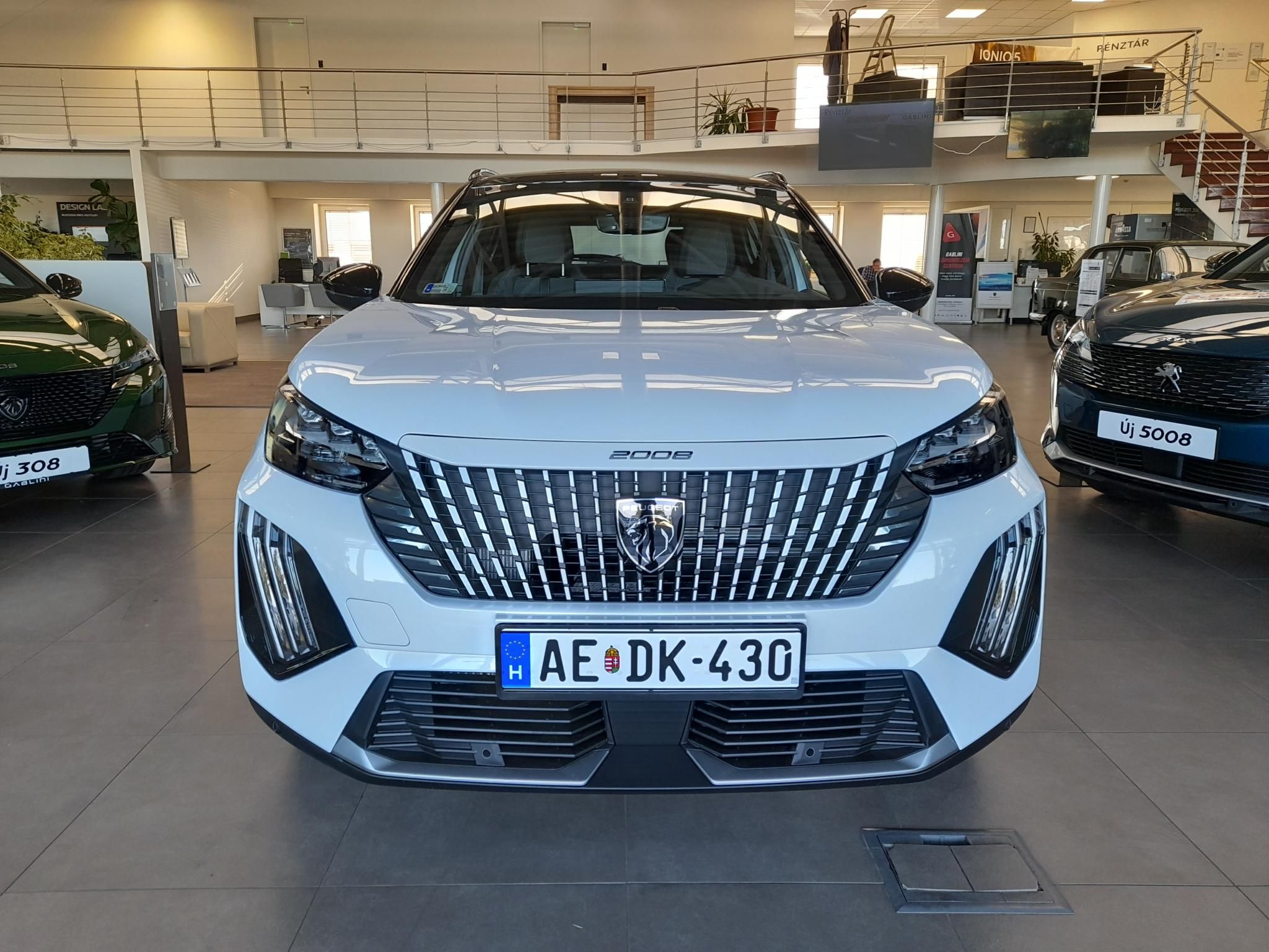 PEUGEOT 2008 1.2 PureTech GT EAT8 Tesztautó Gablini M3 1152. Bp.. Városkapu u.1 - 2. kép