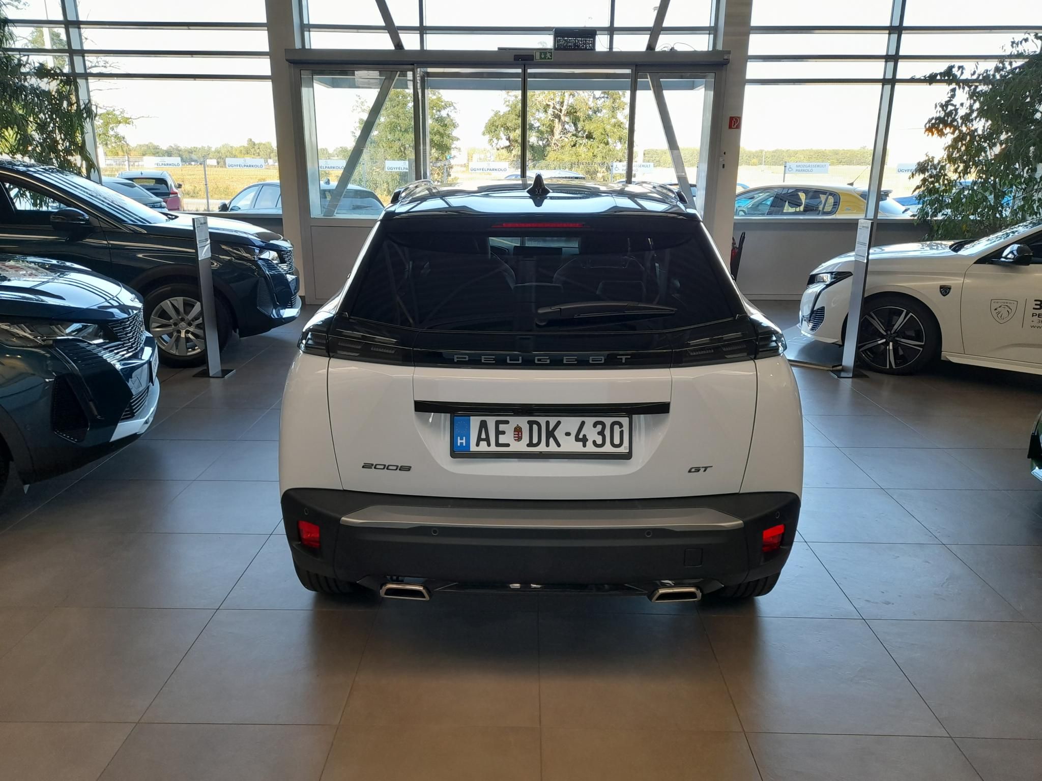 PEUGEOT 2008 1.2 PureTech GT EAT8 Tesztautó Gablini M3 1152. Bp.. Városkapu u.1 - 4. kép