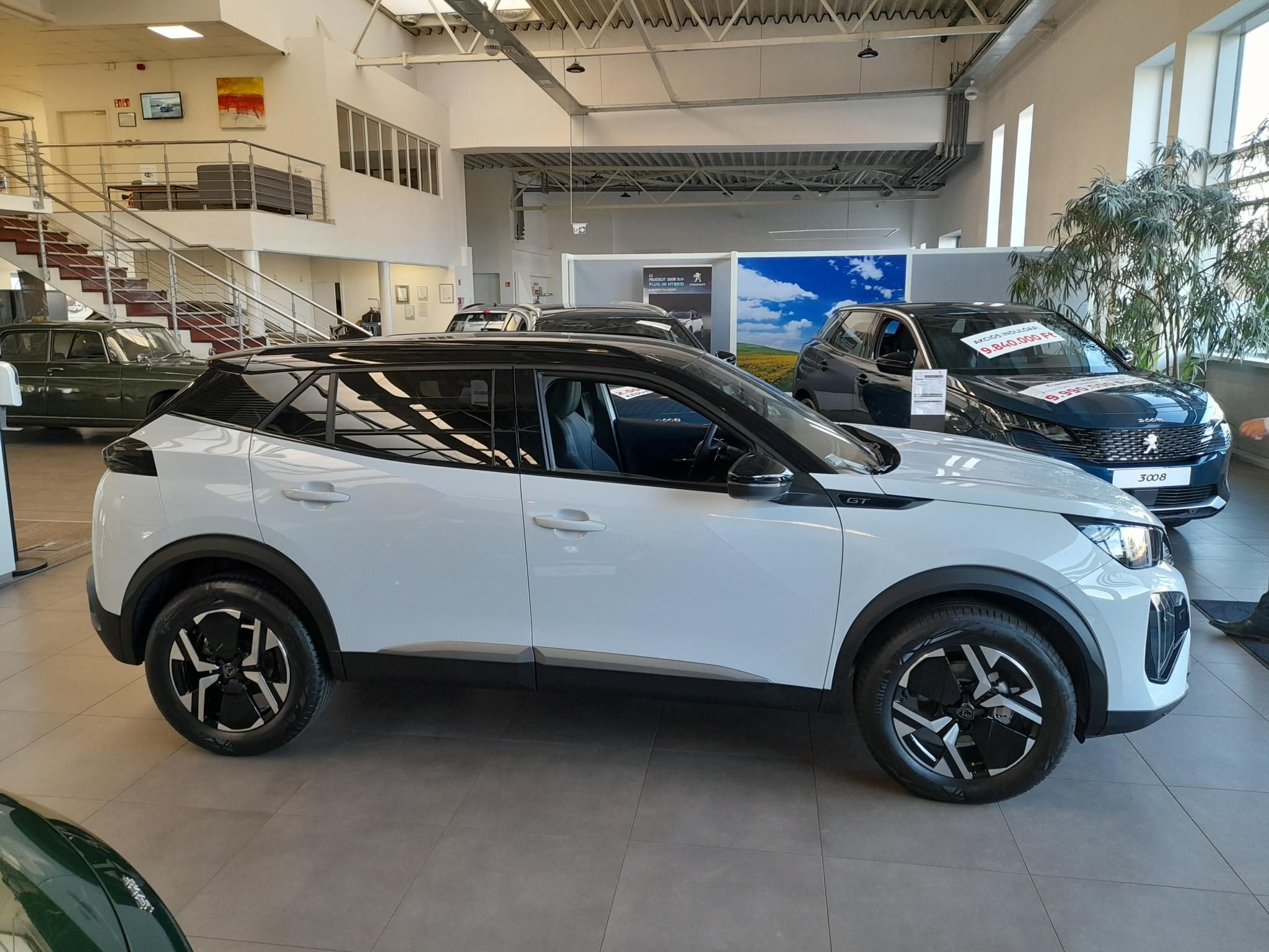 PEUGEOT 2008 1.2 PureTech GT EAT8 Tesztautó Gablini M3 1152. Bp.. Városkapu u.1 - 6. kép