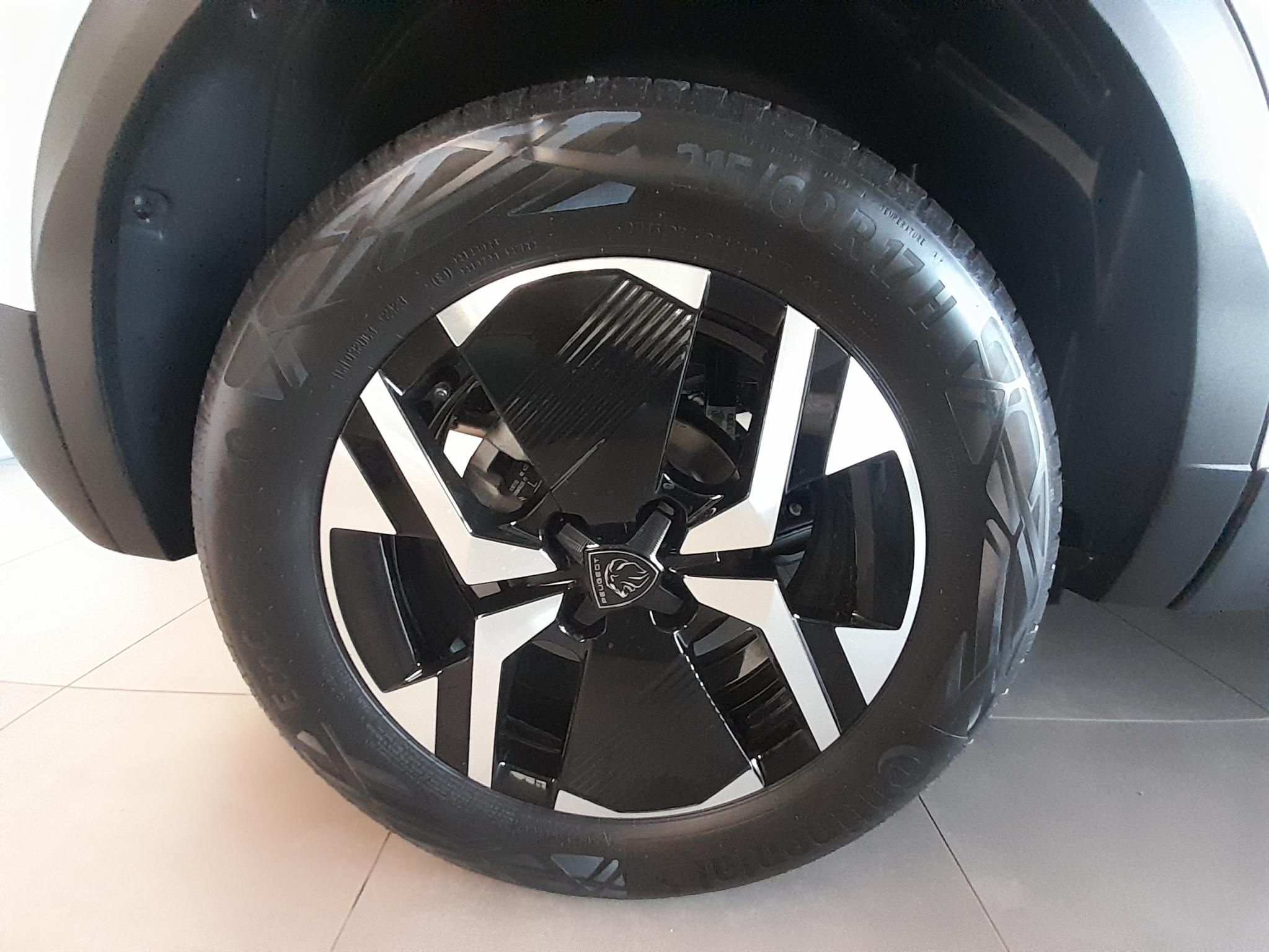 PEUGEOT 2008 1.2 PureTech GT EAT8 Tesztautó Gablini M3 1152. Bp.. Városkapu u.1 - 10. kép