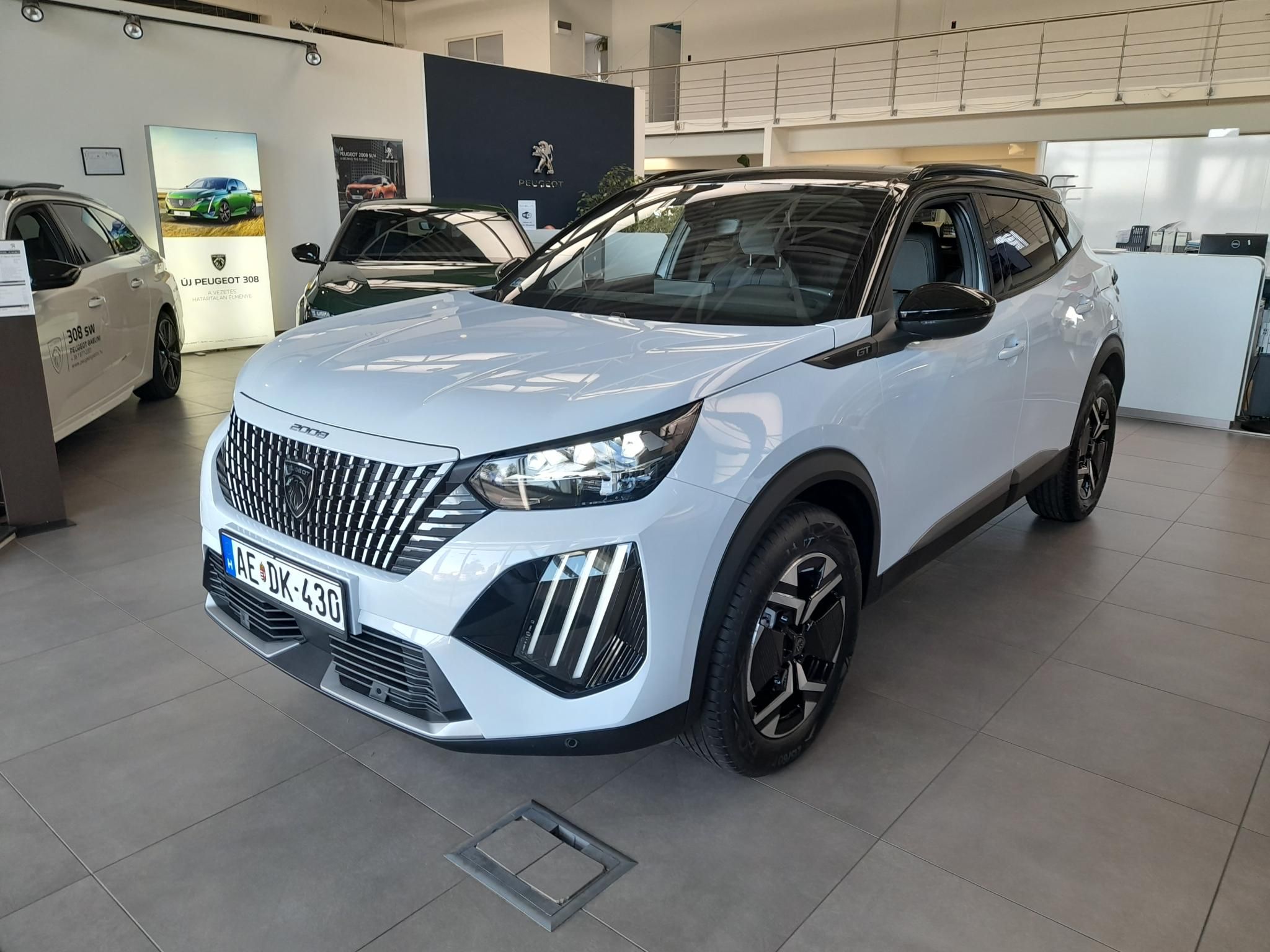 PEUGEOT 2008 1.2 PureTech GT EAT8 Tesztautó Gablini M3 1152. Bp.. Városkapu u.1 - 12. kép