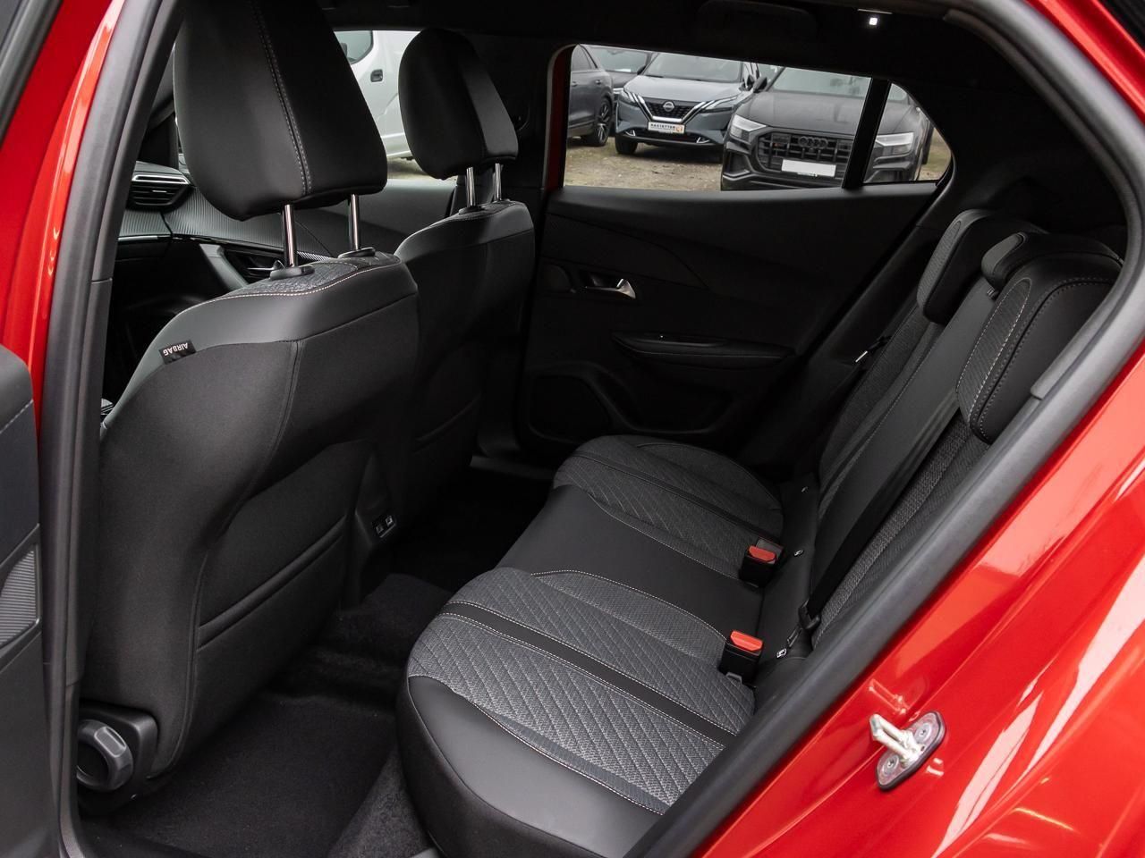 PEUGEOT 2008 1.2 Hybrid Allure e-DCS6 Gablini M3 szabad készletről azonnal - 8. kép