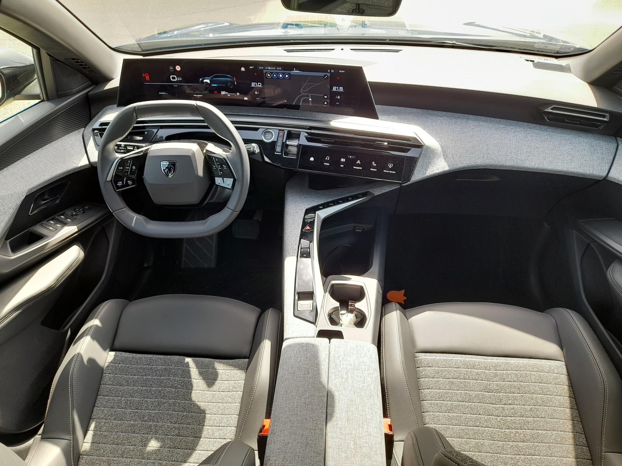 PEUGEOT 3008 1.2 Hybrid Allure e-DCT6 Tesztautó Gablini M3 - 7. kép