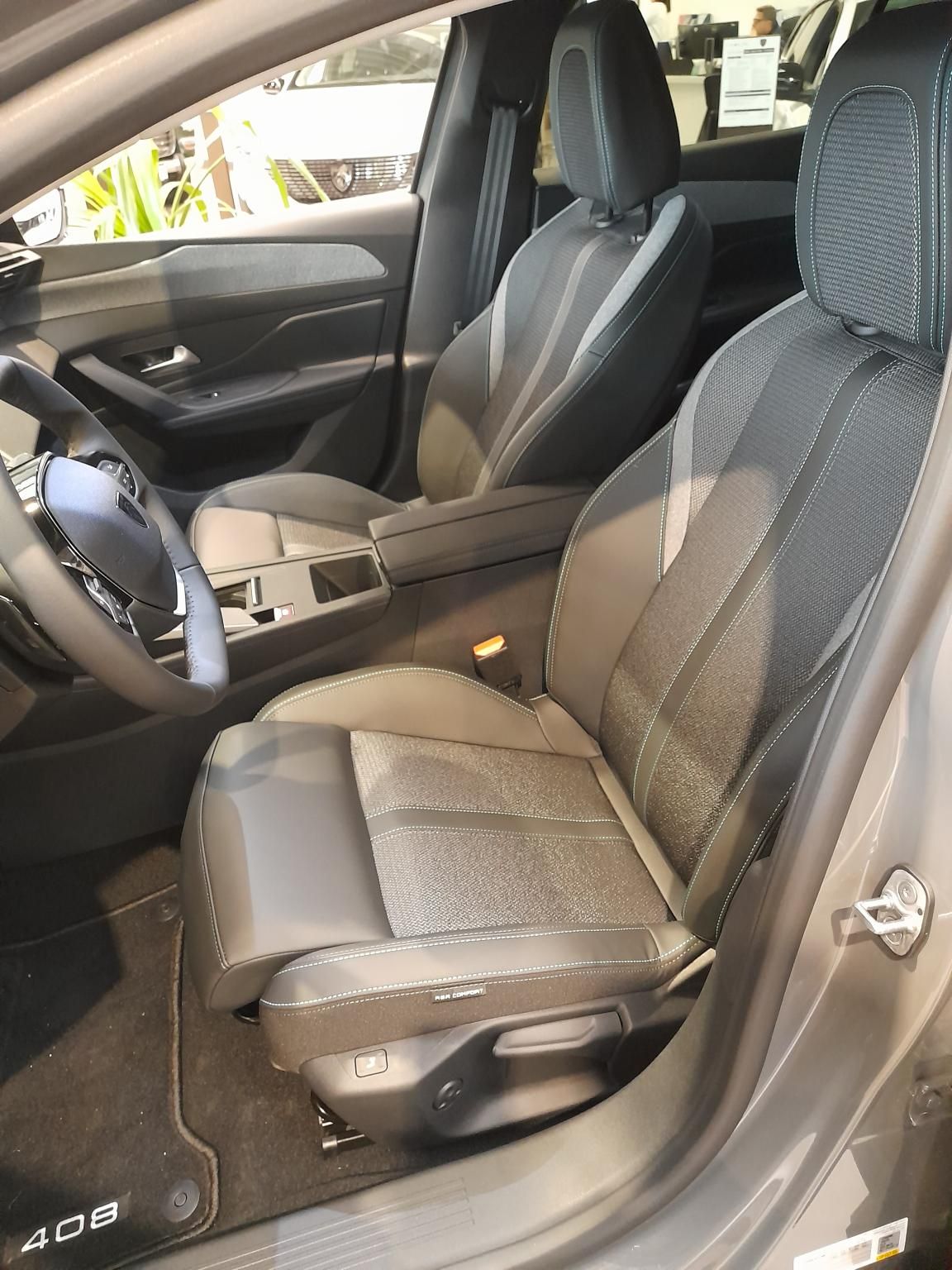 PEUGEOT 408 1.2 Hybrid Allure e-DCS6 Szabad készlet Gablini M3 - 7. kép