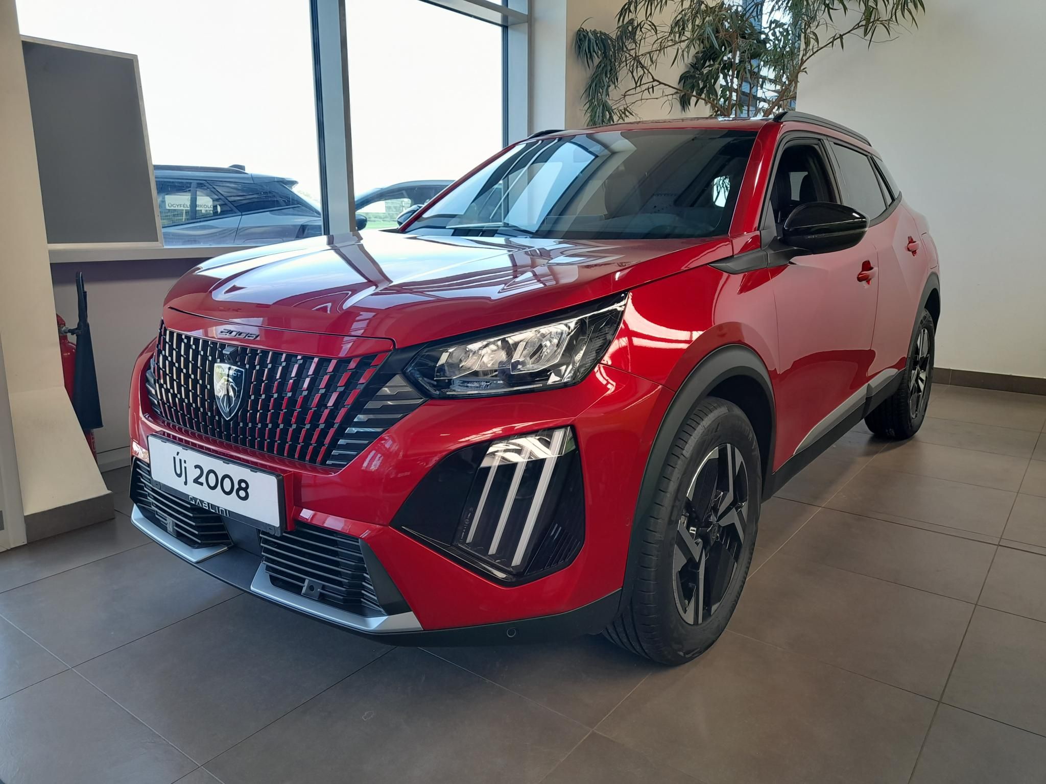 PEUGEOT 2008 1.2 Hybrid Allure e-DCS6 Szabad készlet Gablini M3 THM 4.9% - 1. kép