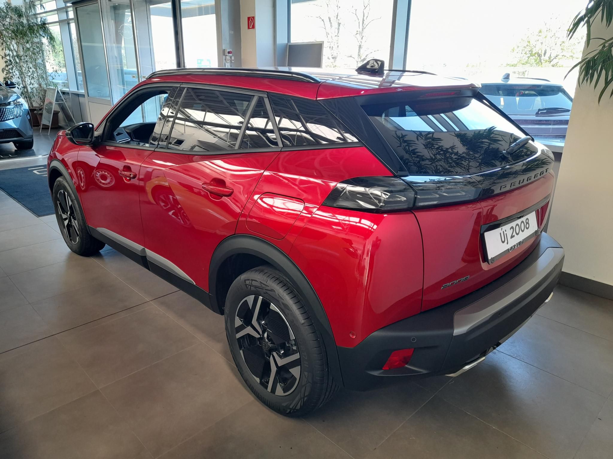 PEUGEOT 2008 1.2 Hybrid Allure e-DCS6 Szabad készlet Gablini M3 THM 4.9% - 3. kép