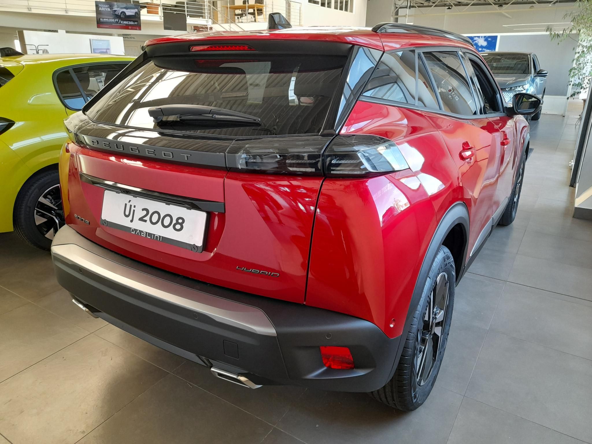 PEUGEOT 2008 1.2 Hybrid Allure e-DCS6 Szabad készlet Gablini M3 THM 4.9% - 4. kép