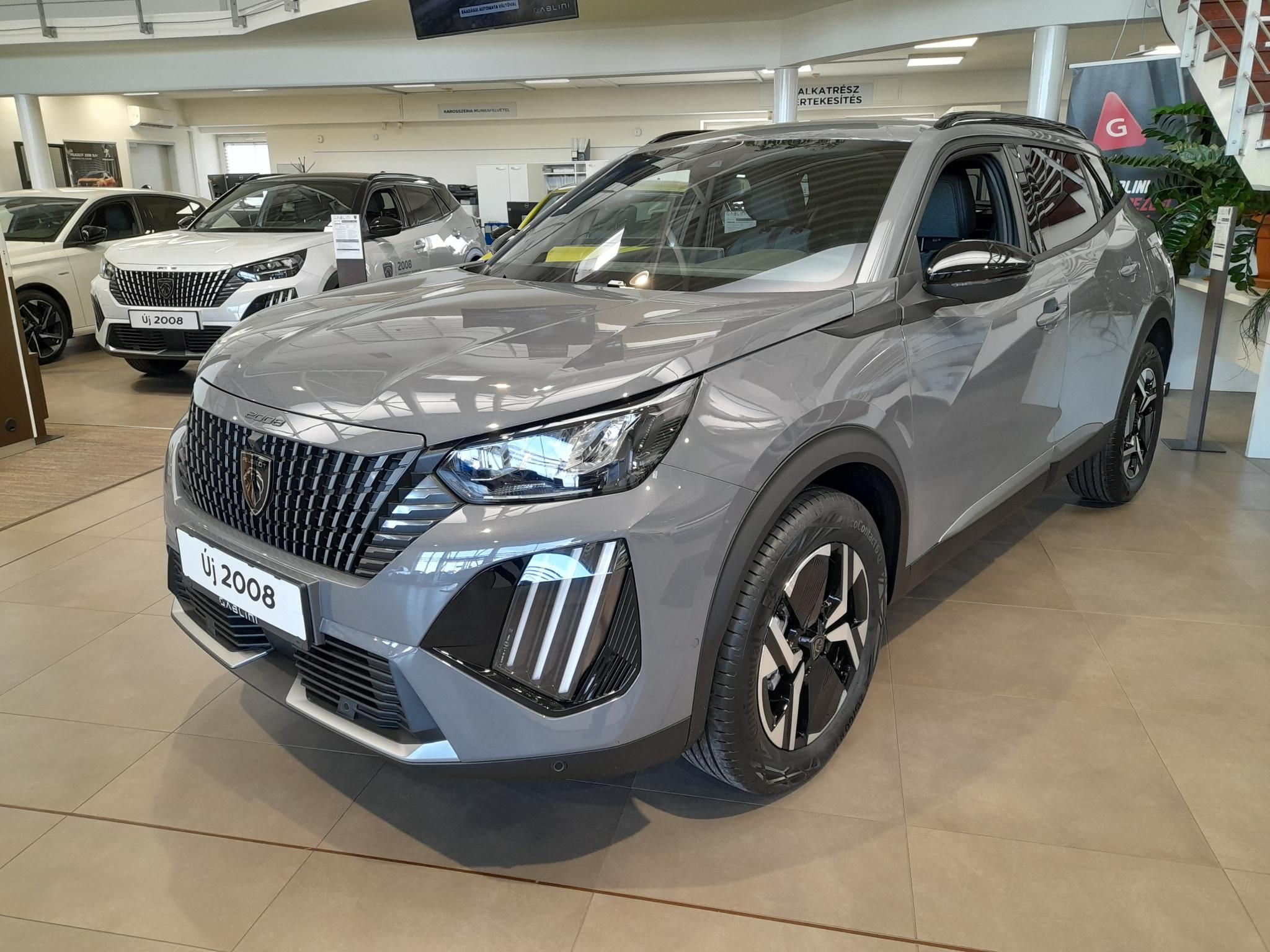 PEUGEOT 2008 1.2 Hybrid Allure e-DCS6 Tesztautó Gablini M3 - 1. kép