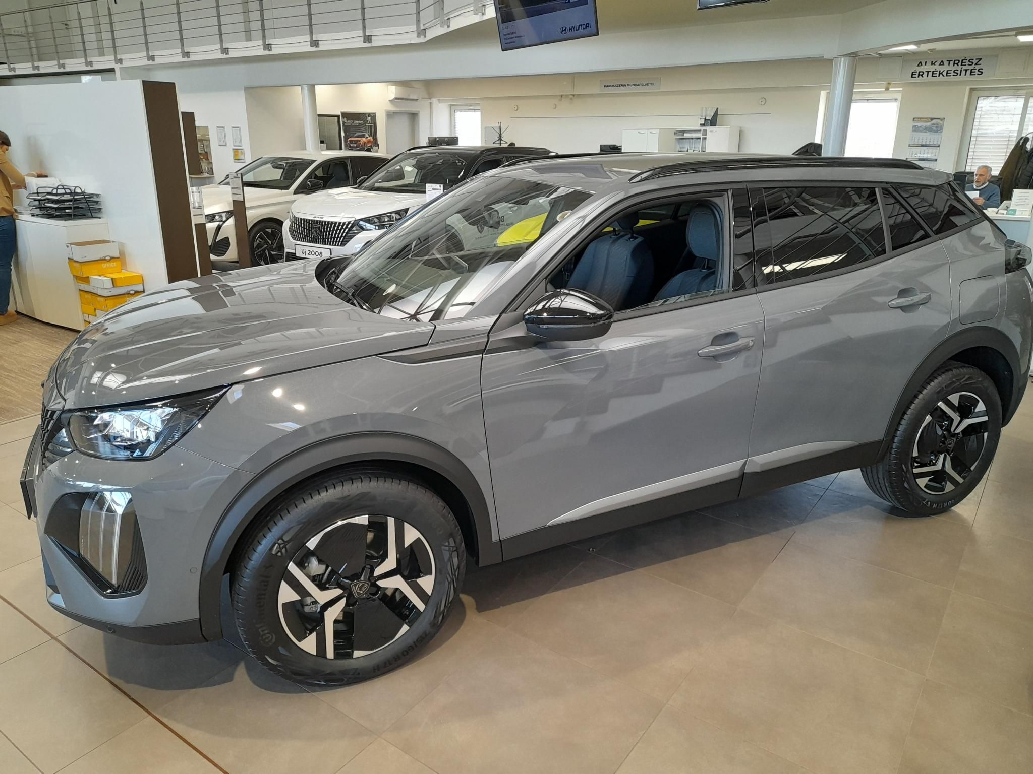 PEUGEOT 2008 1.2 Hybrid Allure e-DCS6 Tesztautó Gablini M3 - 3. kép