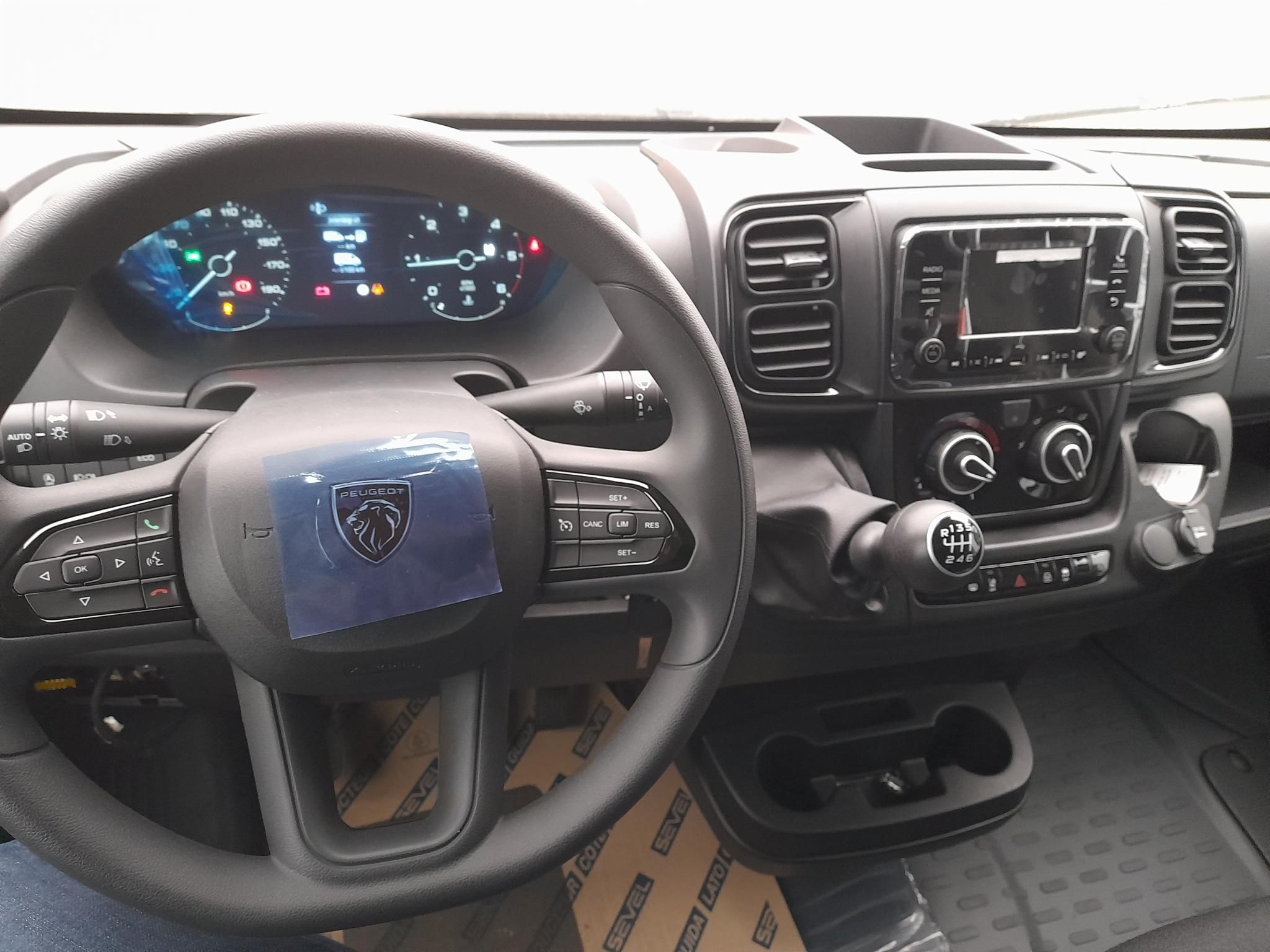 PEUGEOT BOXER 2.2 BlueHDI 350 Heavy L4H2 Szabad készlet Gablini M3 260 fokban nyitaható hátsó ajtó - 5. kép