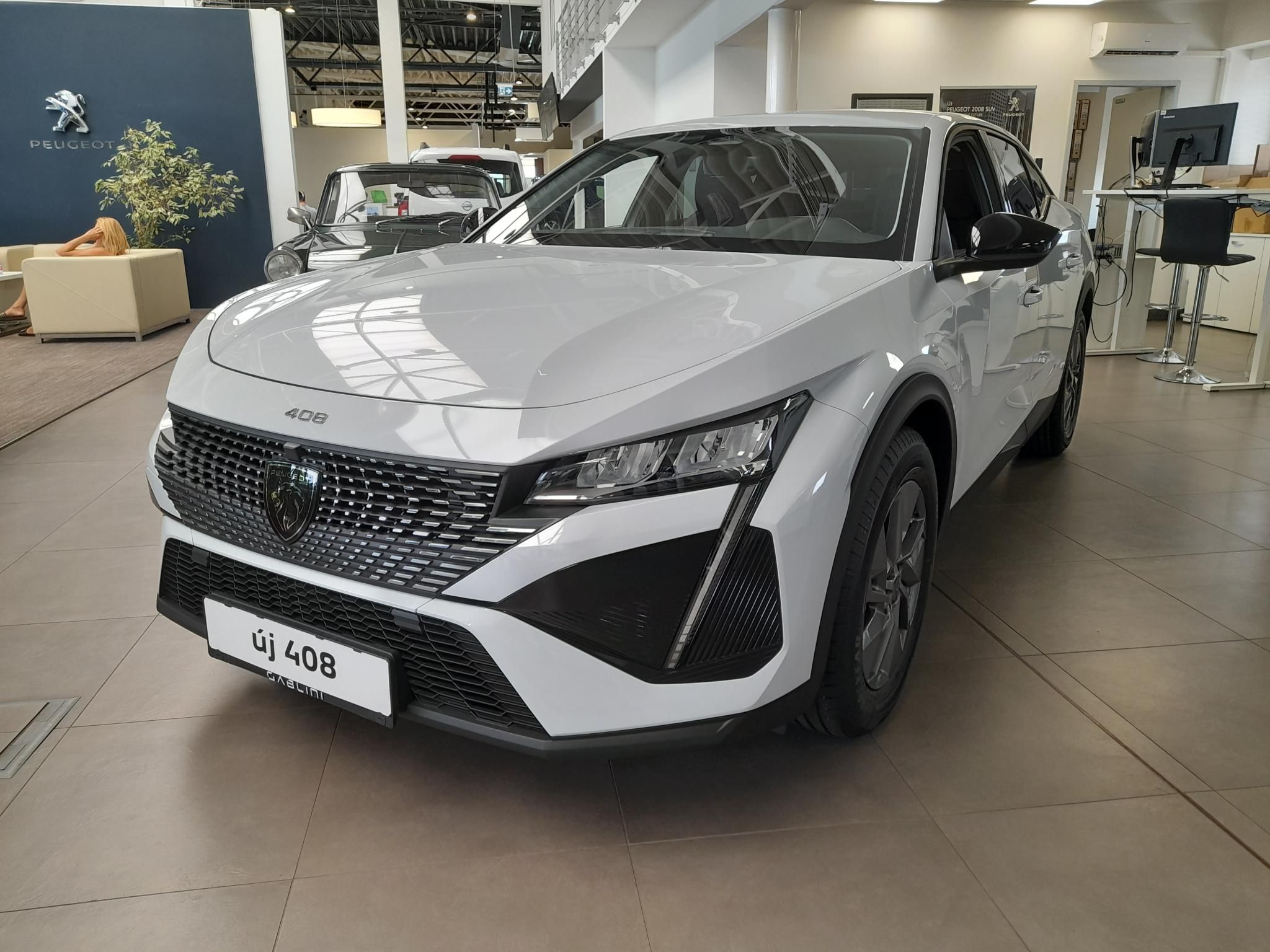 PEUGEOT 408 1.2 Hybrid Allure e-DCS6 Szabad készlet Gablini M3 - 1. kép