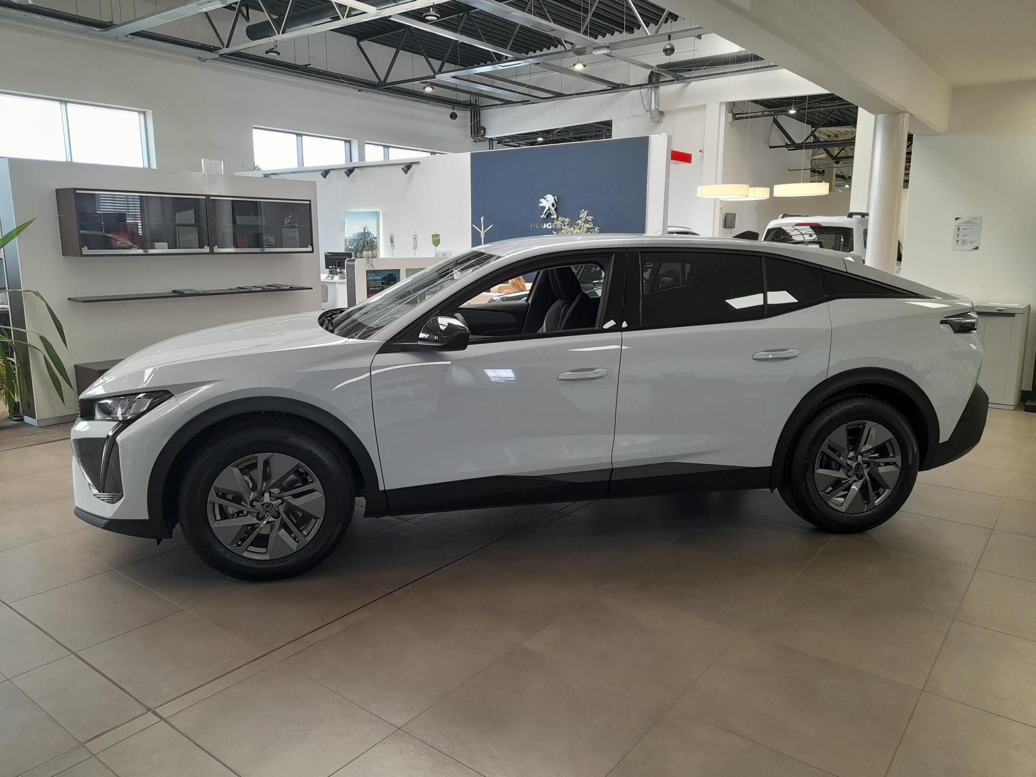 PEUGEOT 408 1.2 Hybrid Allure e-DCS6 Szabad készlet Gablini M3 - 3. kép