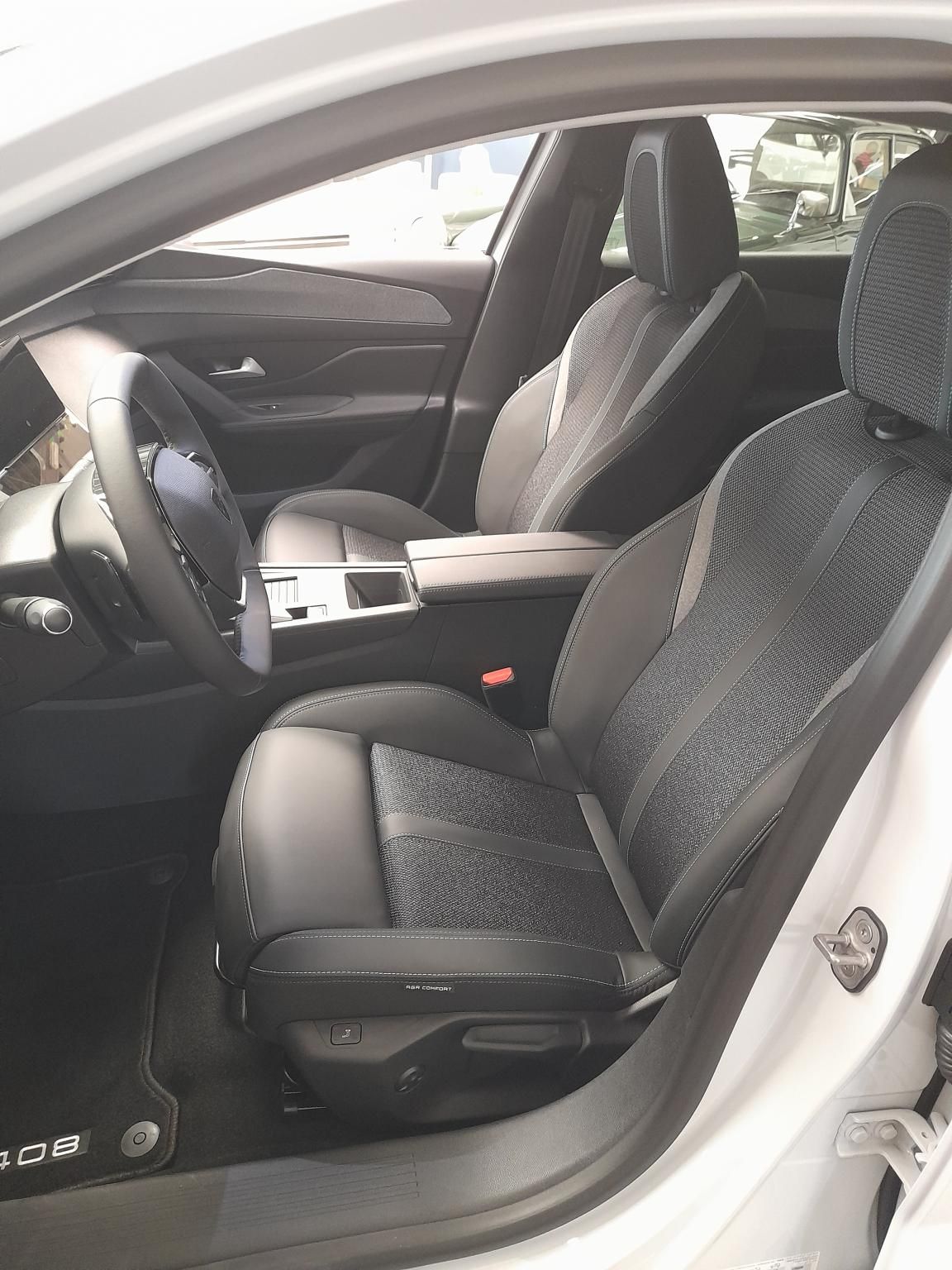 PEUGEOT 408 1.2 Hybrid Allure e-DCS6 Szabad készlet Gablini M3 - 7. kép