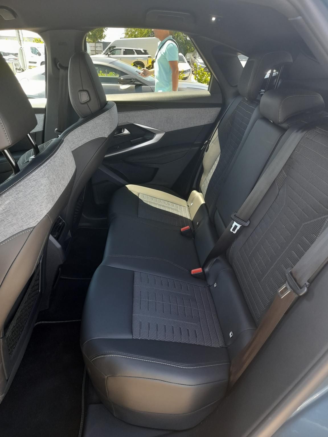 PEUGEOT 3008 e3008 73kWh GT (Automata) Tesztautó Gablini M3 - 8. kép