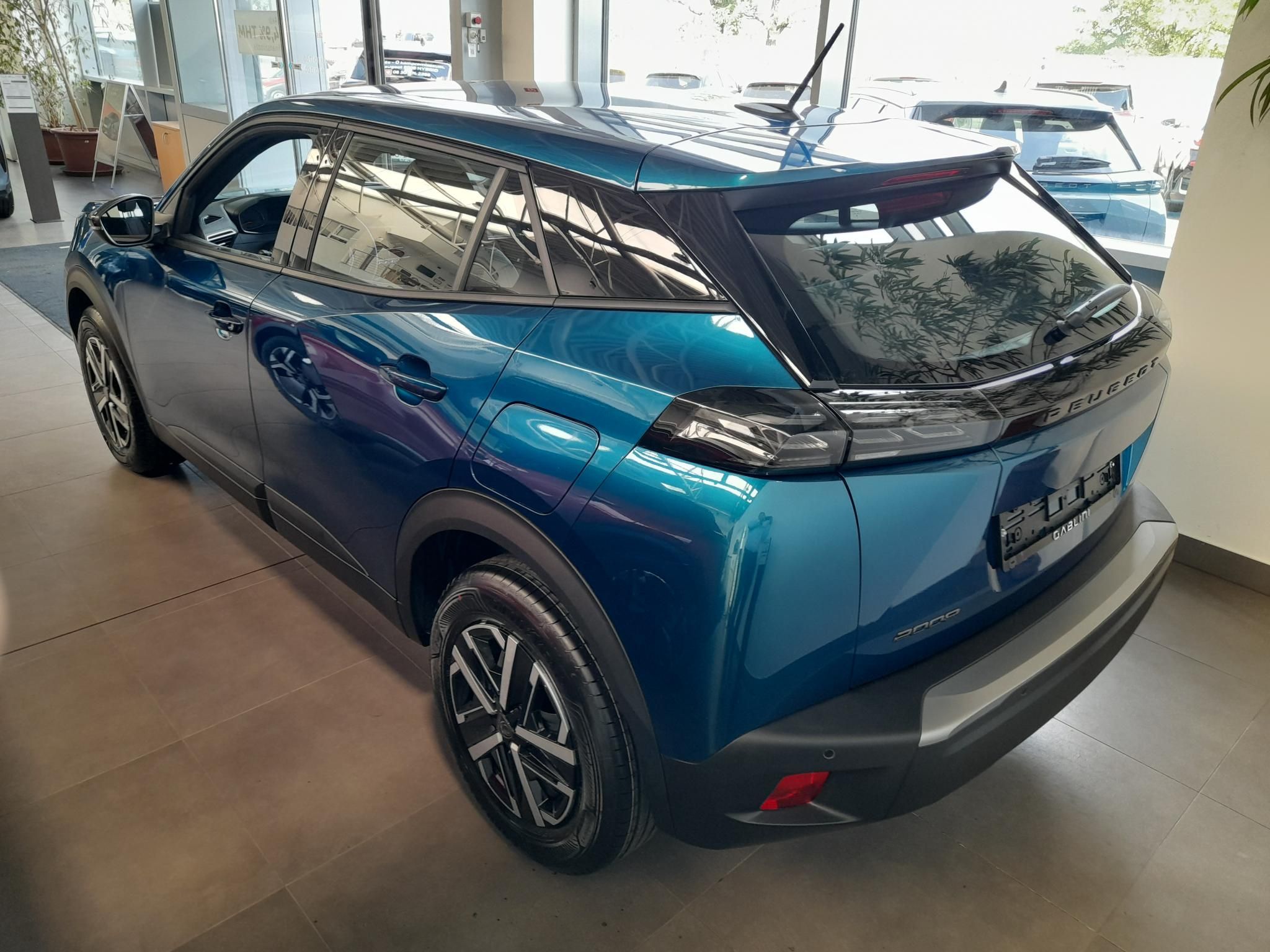 PEUGEOT 2008 1.2 Hybrid Style e-DCS6 Szabad készlet Gablini M3 - 3. kép