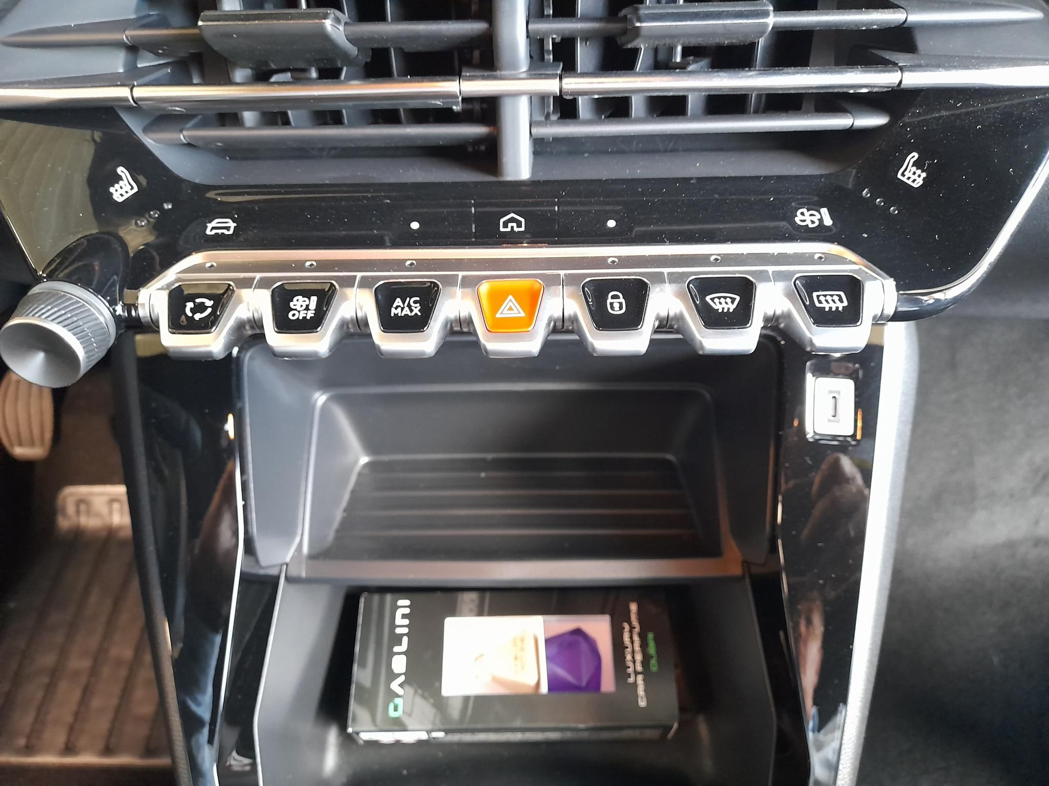 PEUGEOT 2008 1.2 Hybrid Style e-DCS6 Szabad készlet Gablini M3 - 6. kép