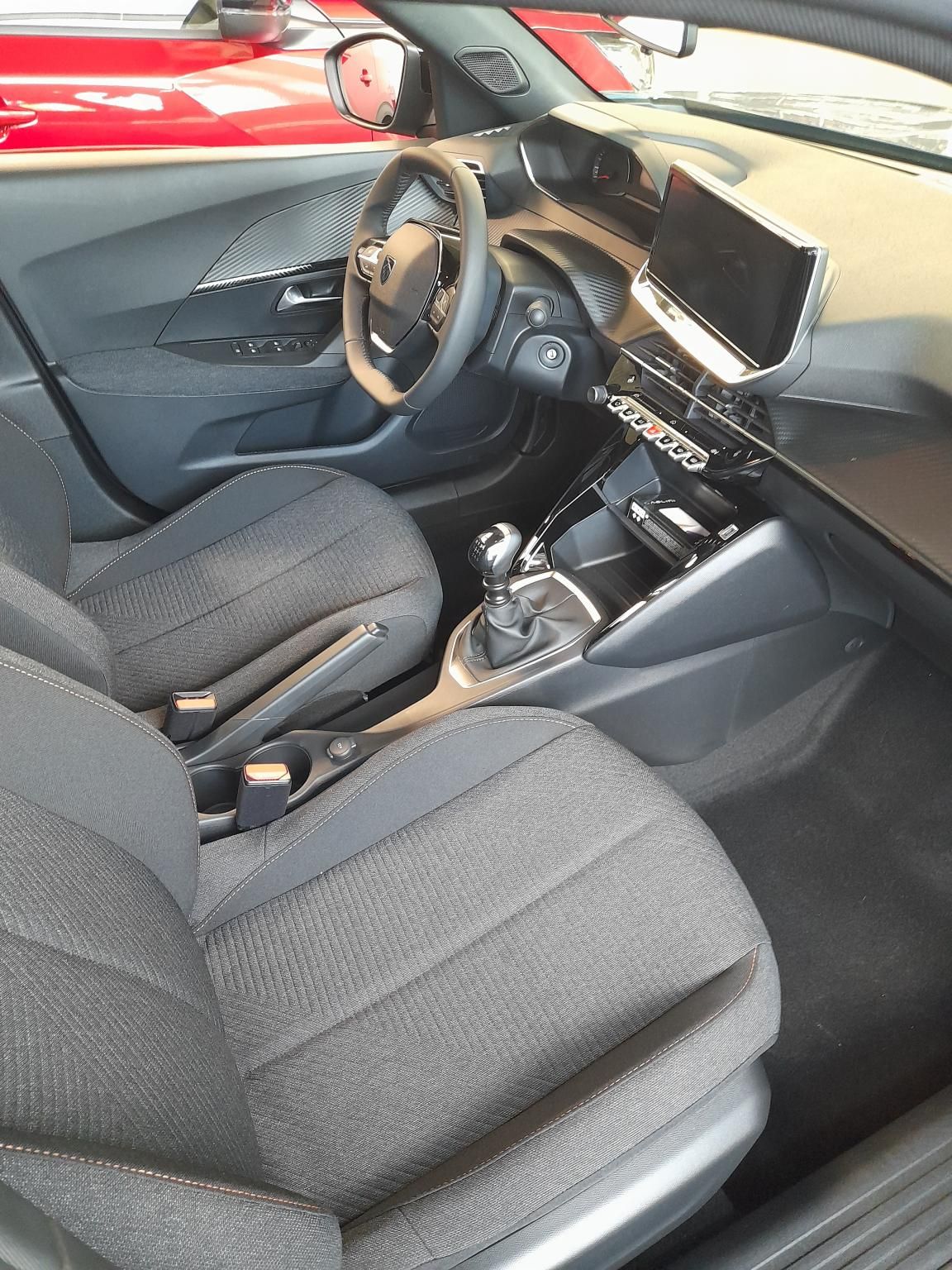 PEUGEOT 2008 1.2 Hybrid Style e-DCS6 Szabad készlet Gablini M3 - 7. kép