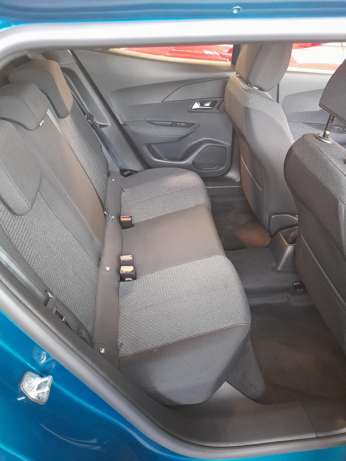 PEUGEOT 2008 1.2 Hybrid Style e-DCS6 Szabad készlet Gablini M3 - 8. kép